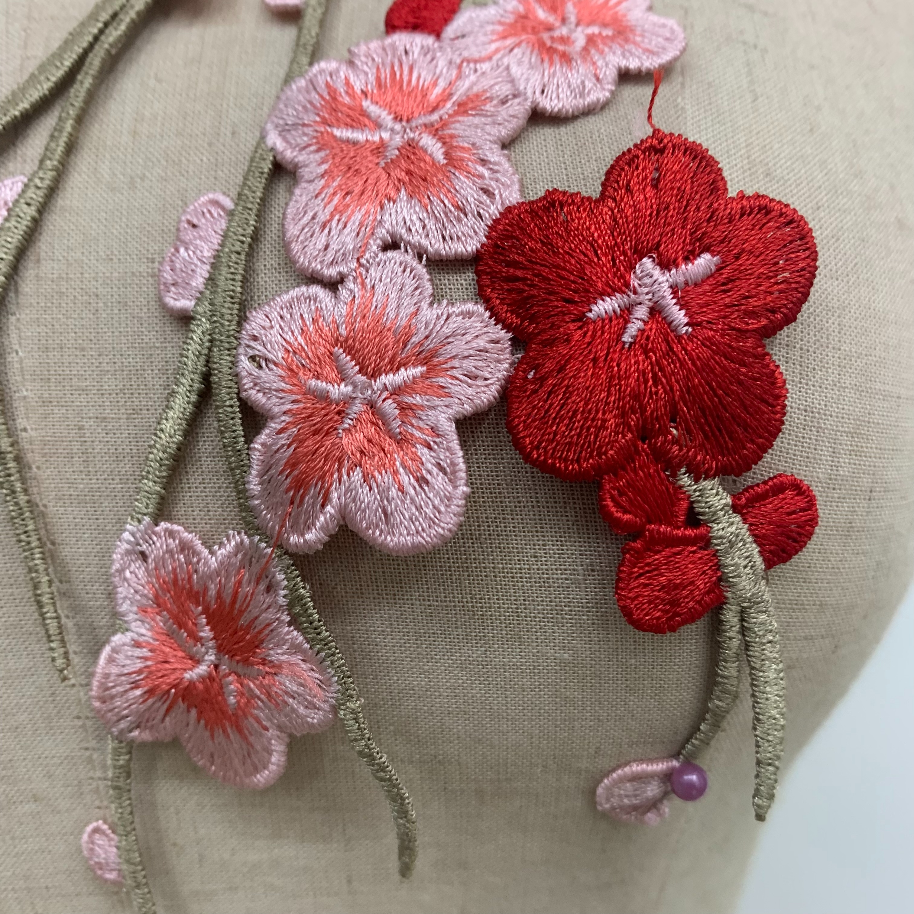 Plum blossom embroidery patchwork cheongsam, evening dress, performance dress, wedding dress, decorative accessories pic 6