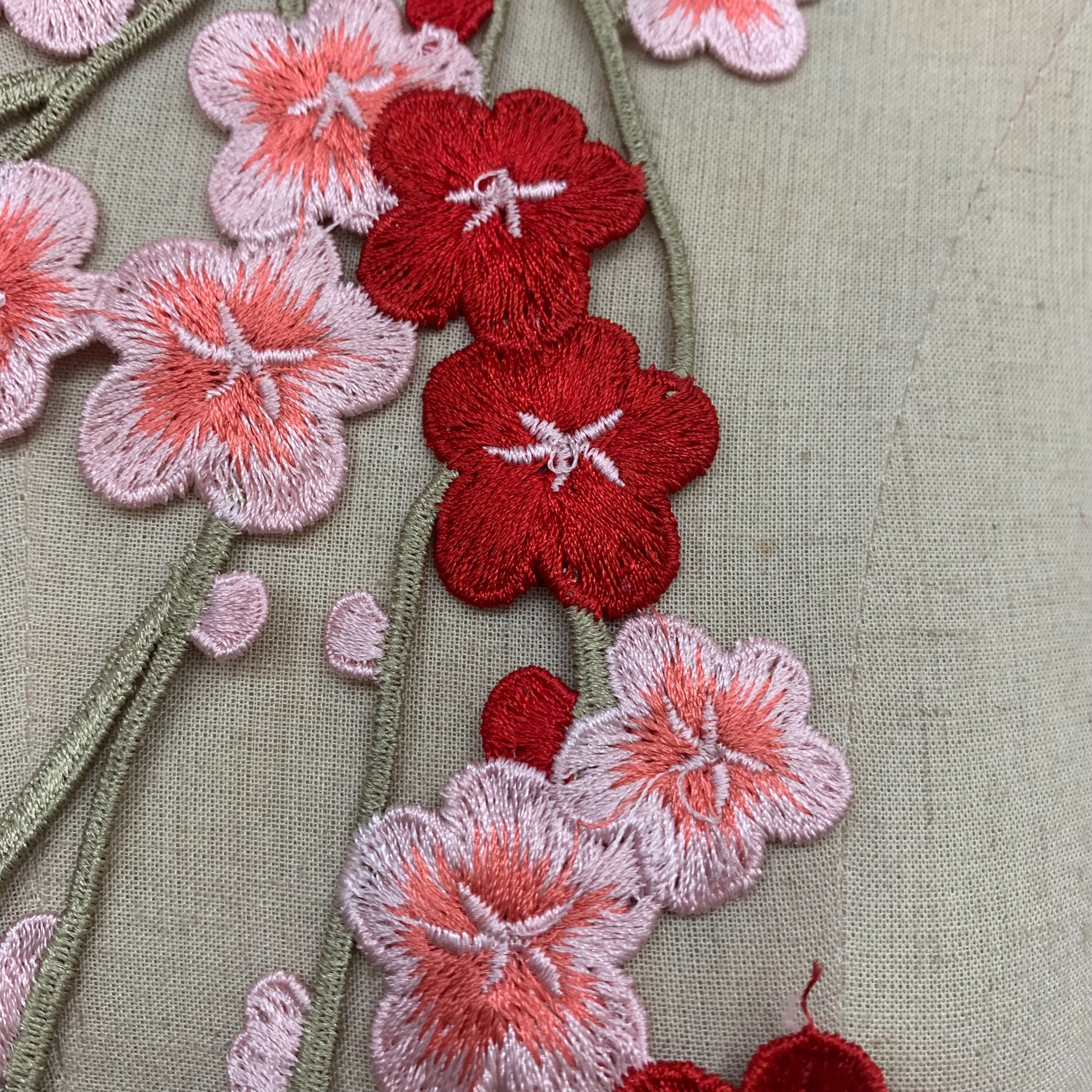 Plum blossom embroidery patchwork cheongsam, evening dress, performance dress, wedding dress, decorative accessories pic 4