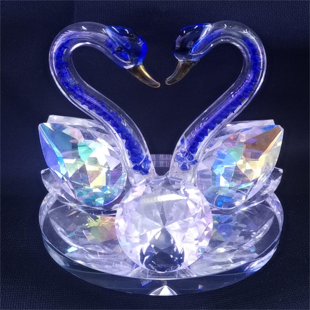天鹅摆件脖子带钻石七彩天鹅镜片底座+3cm钻石