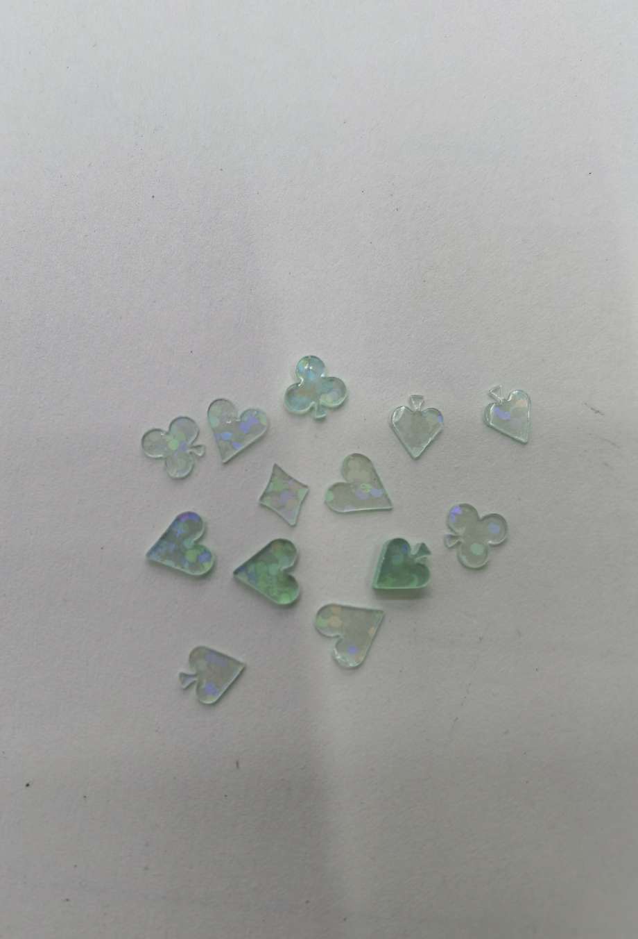 扑克牌花形亮片，红桃，草花，梅花，方块组合，镭射、哑光、金光等系列均可，锦灿118