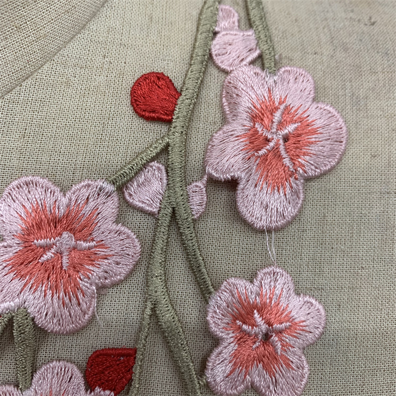 Plum blossom embroidery patchwork cheongsam, evening dress, performance dress, wedding dress, decorative accessories details Picture