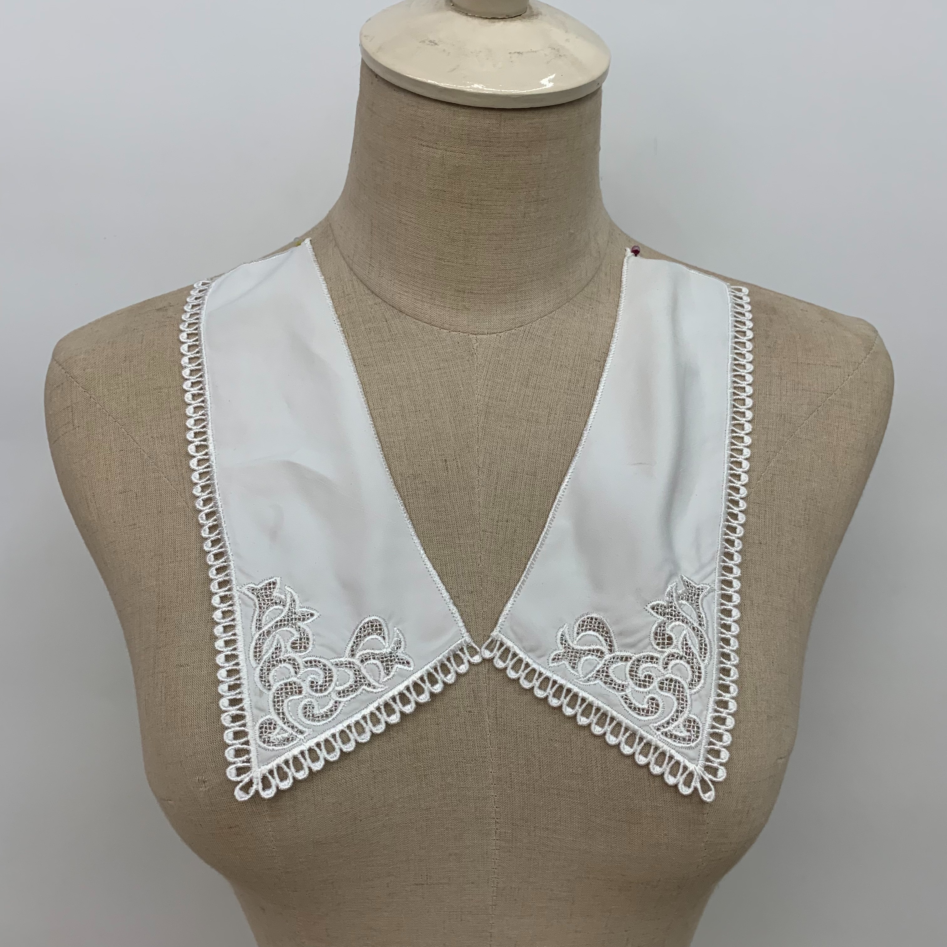 白色对领女装童装衬衫连衣裙服装辅料详情1
