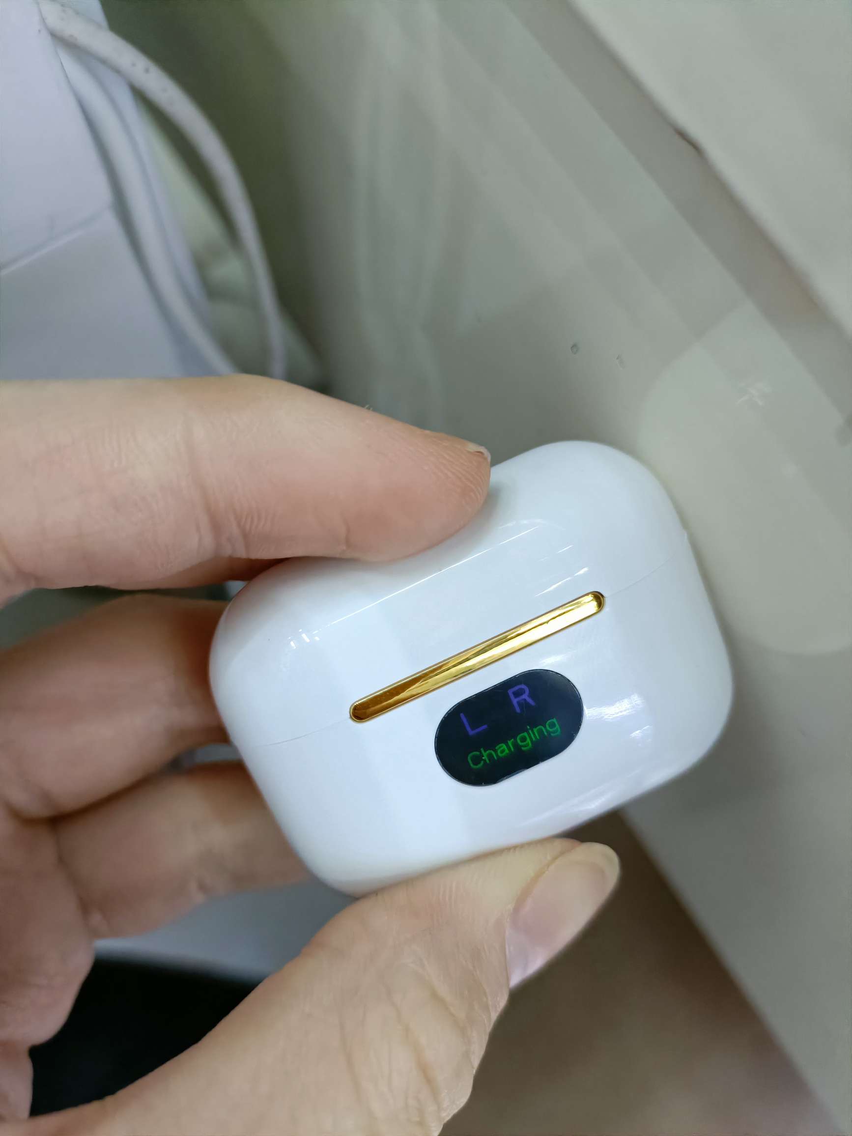 蓝牙耳机实物图