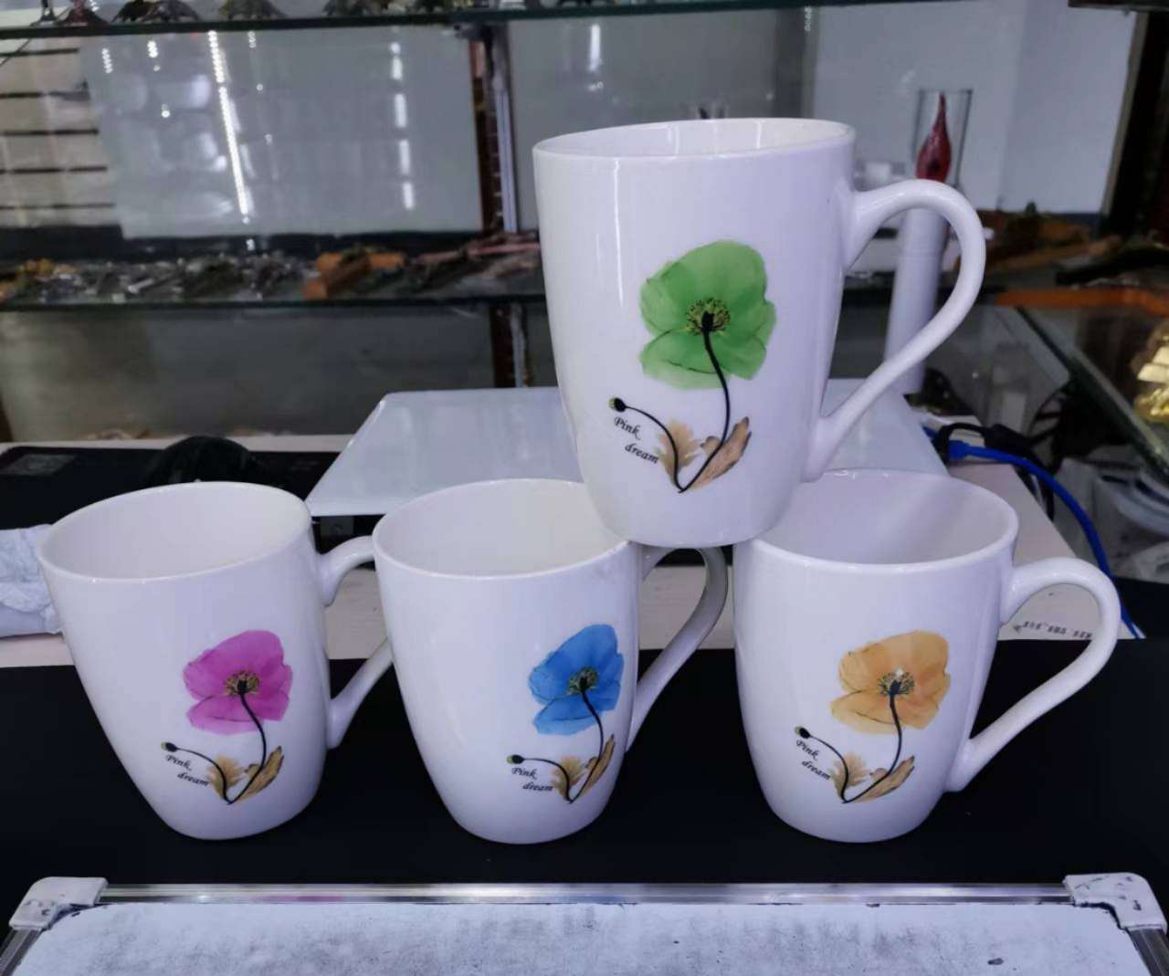 混款朵花古形杯  精致耐用 美丽玫瑰多色鼓形杯手柄l