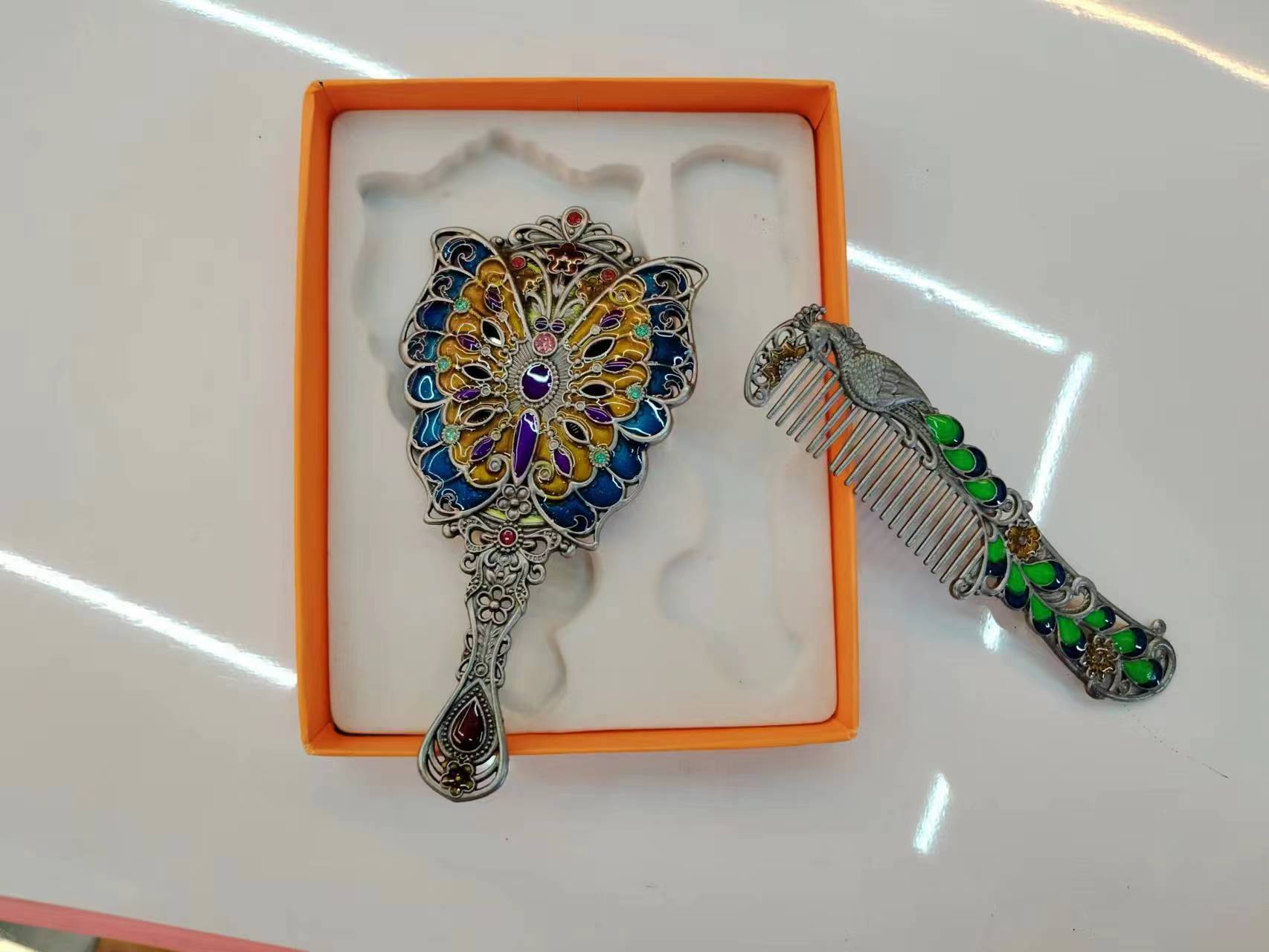 ضبط صندوق هدايا LOGO مع مرآة مع مقلد Item Picture
