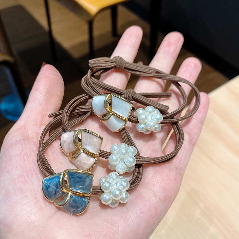 丸子头发绳/简约气质网红/新款珍珠扎头/头绳日系风格/拍发包邮/小香风头绳/珍珠扎头皮筋产品图