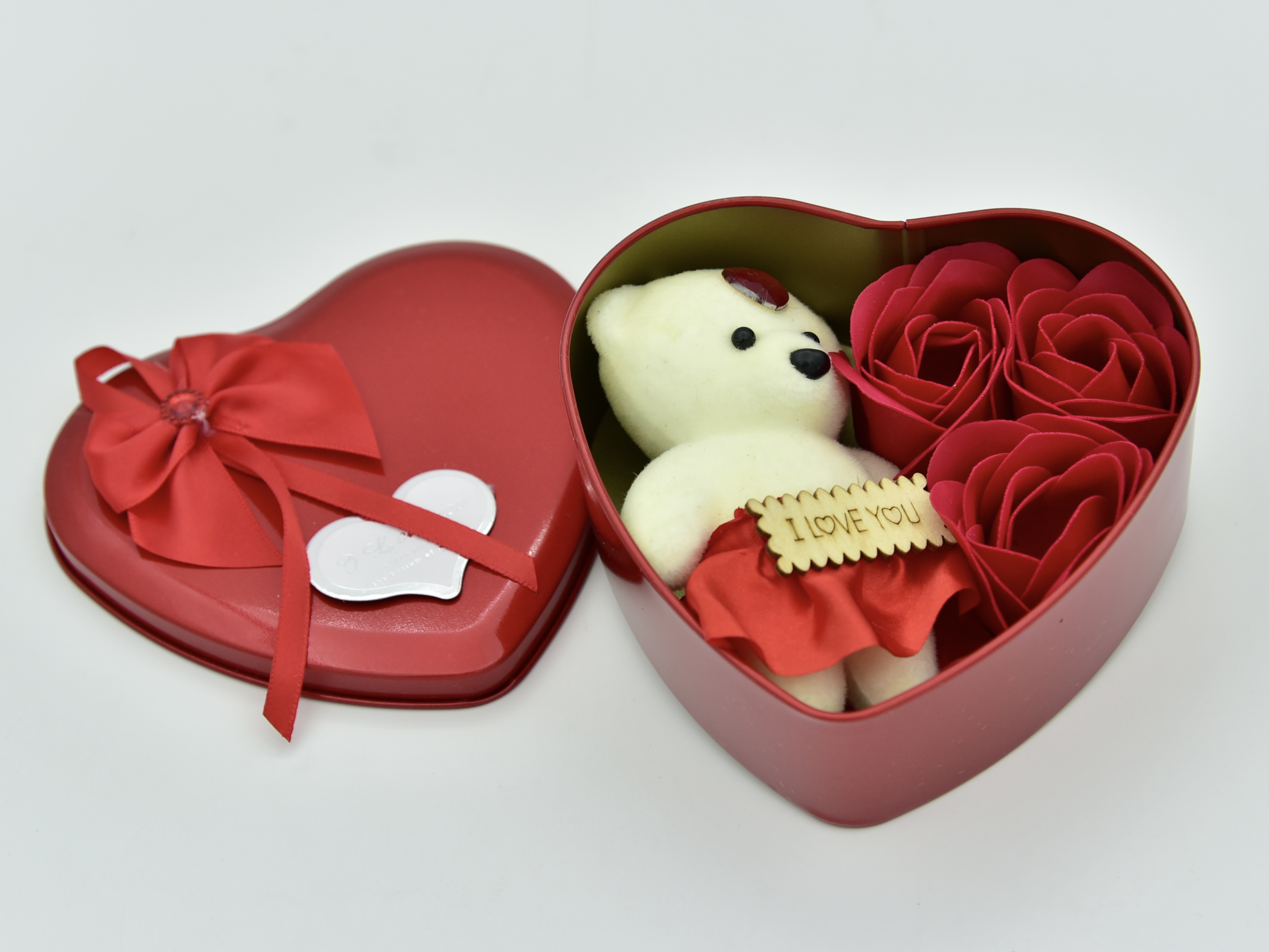Iron box bear soap flower gift, single soap flower wholesale, soap flower Qixi Festival gift, eternal flower single rose