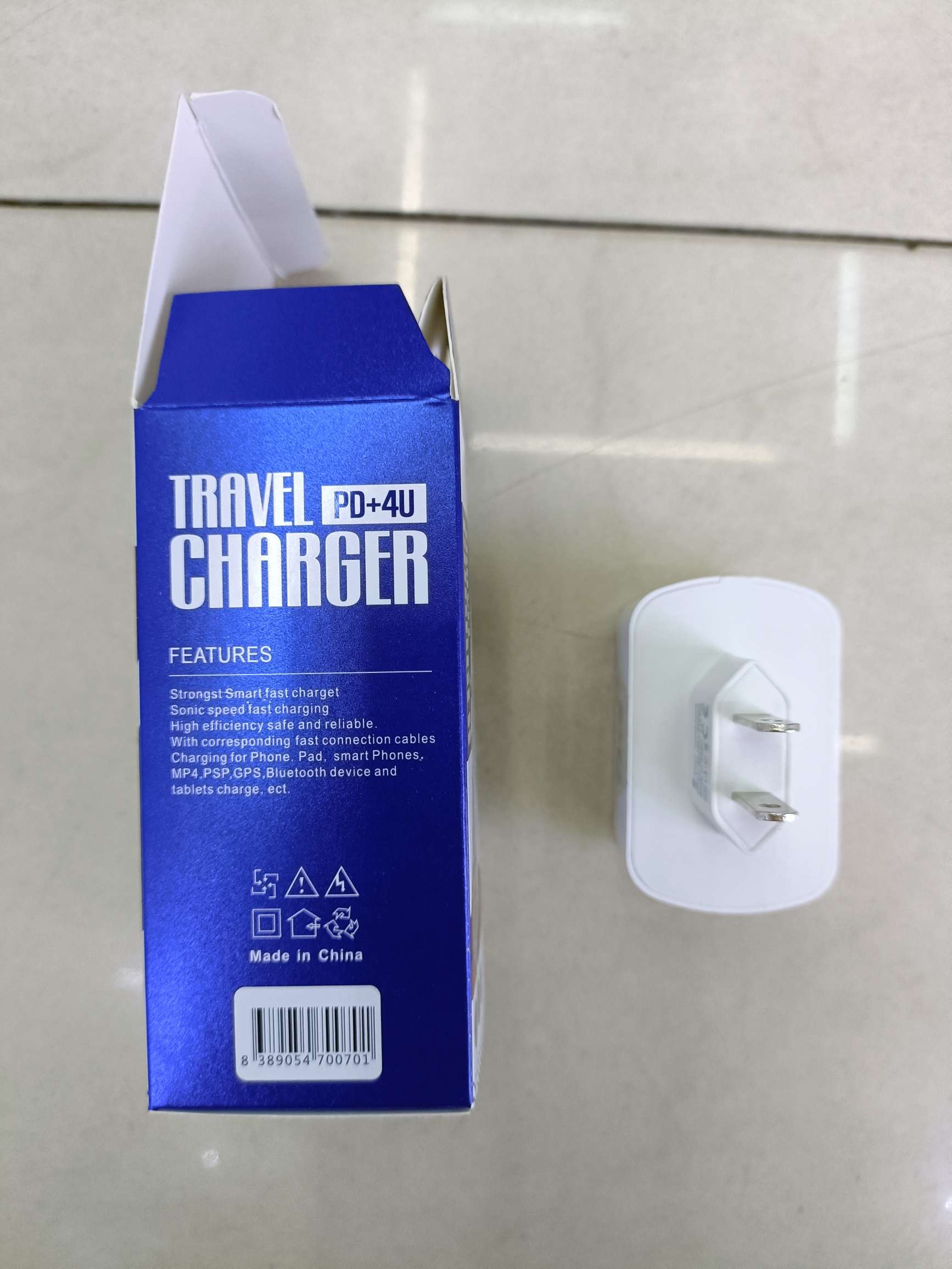 PD+4U charging head mobile phone charger Application Scenario