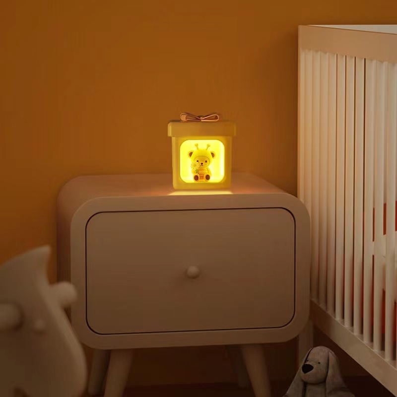 充电夜灯实物图