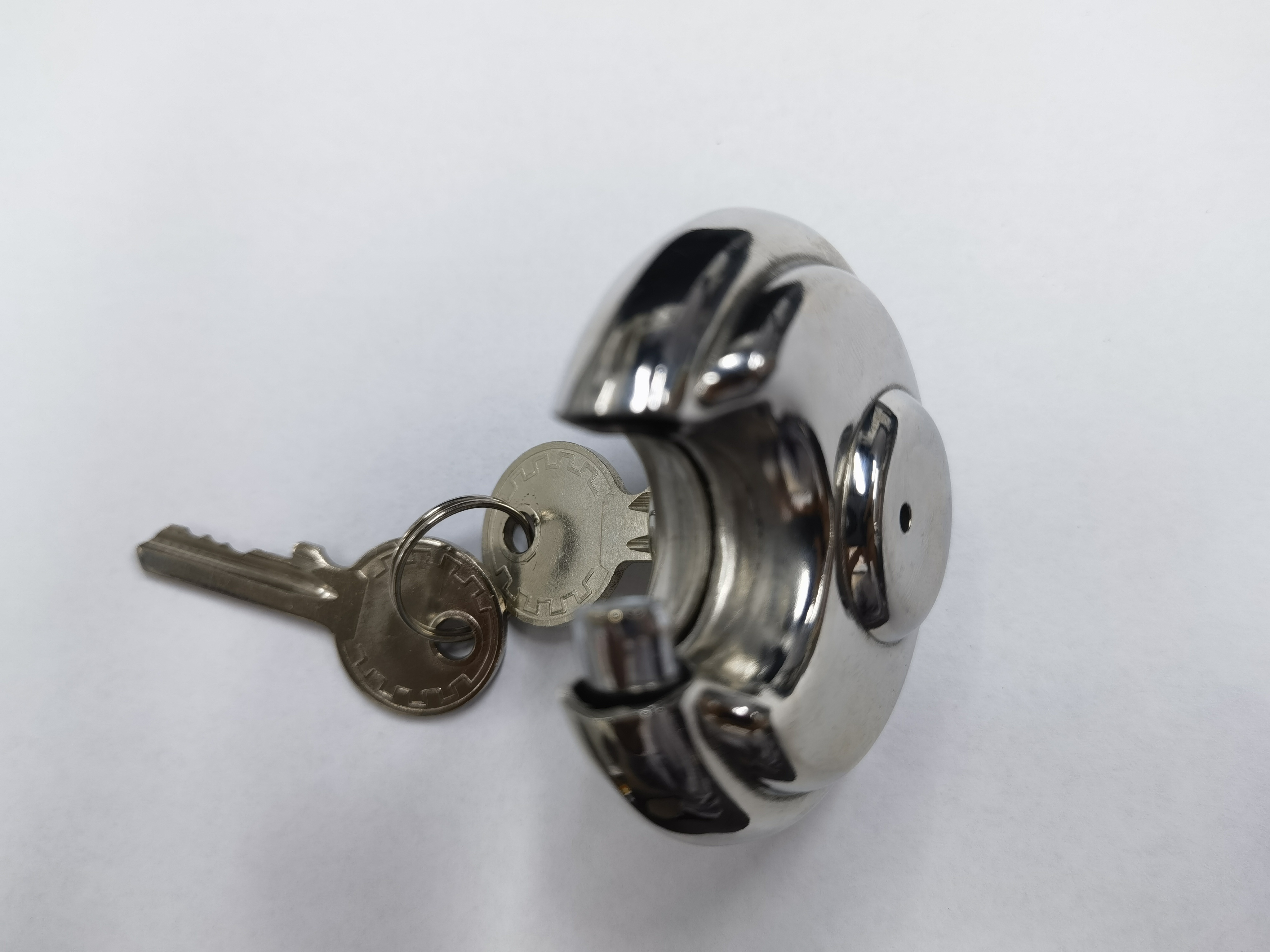 Rarlux Heavy Duty High Quality Anti-Theft Stainless Steel Round Cake Lock Application Scenario