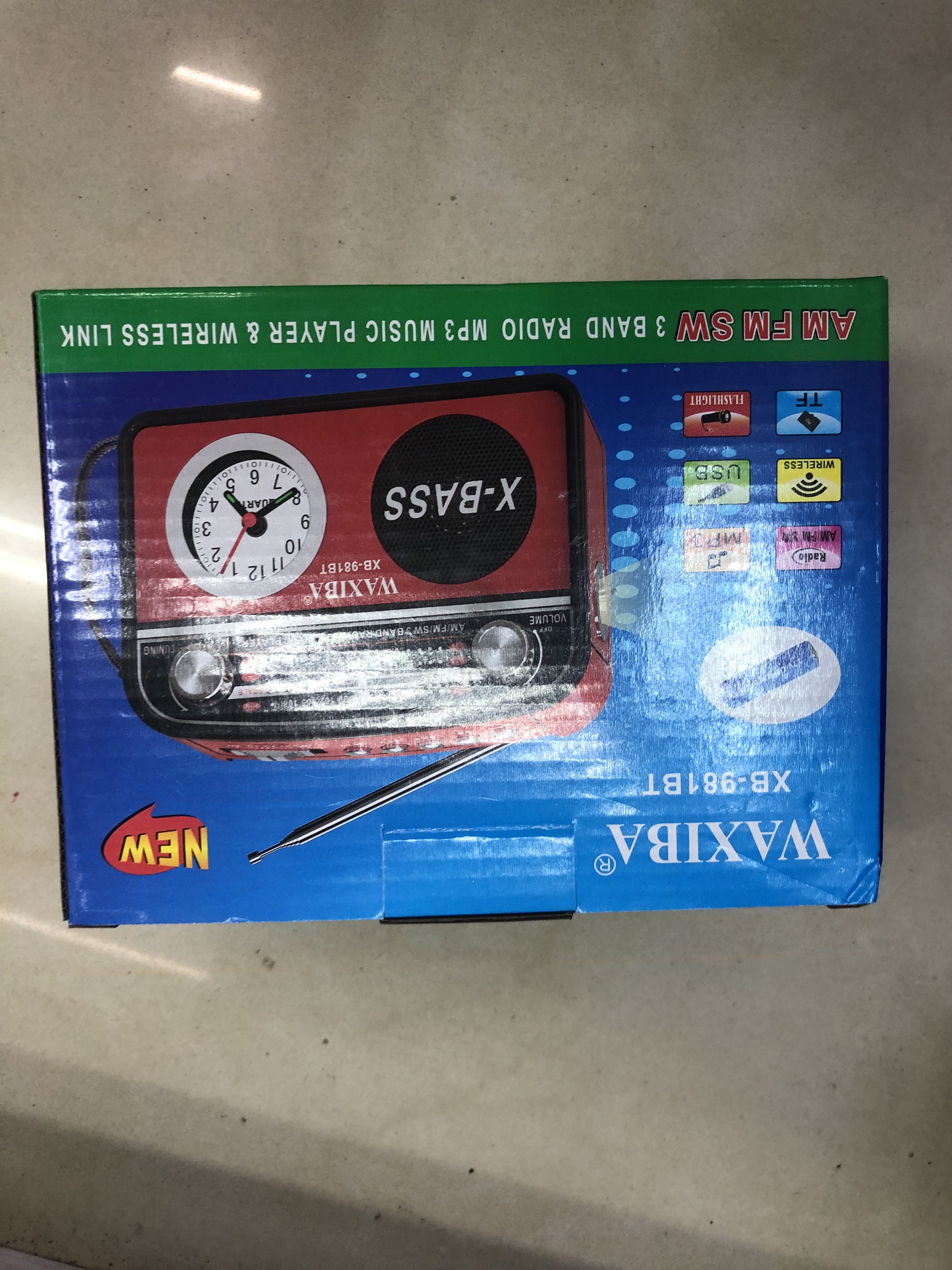 XB-BT Bluetooth Clock Radio details Picture