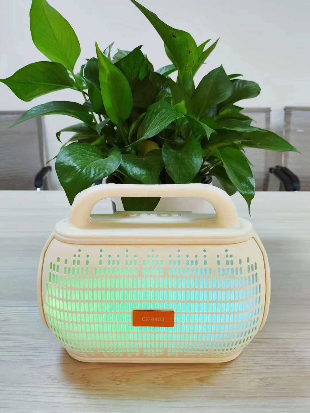 CS-4401  2*4寸系列便携式音箱蓝牙无线音响收音机详情3