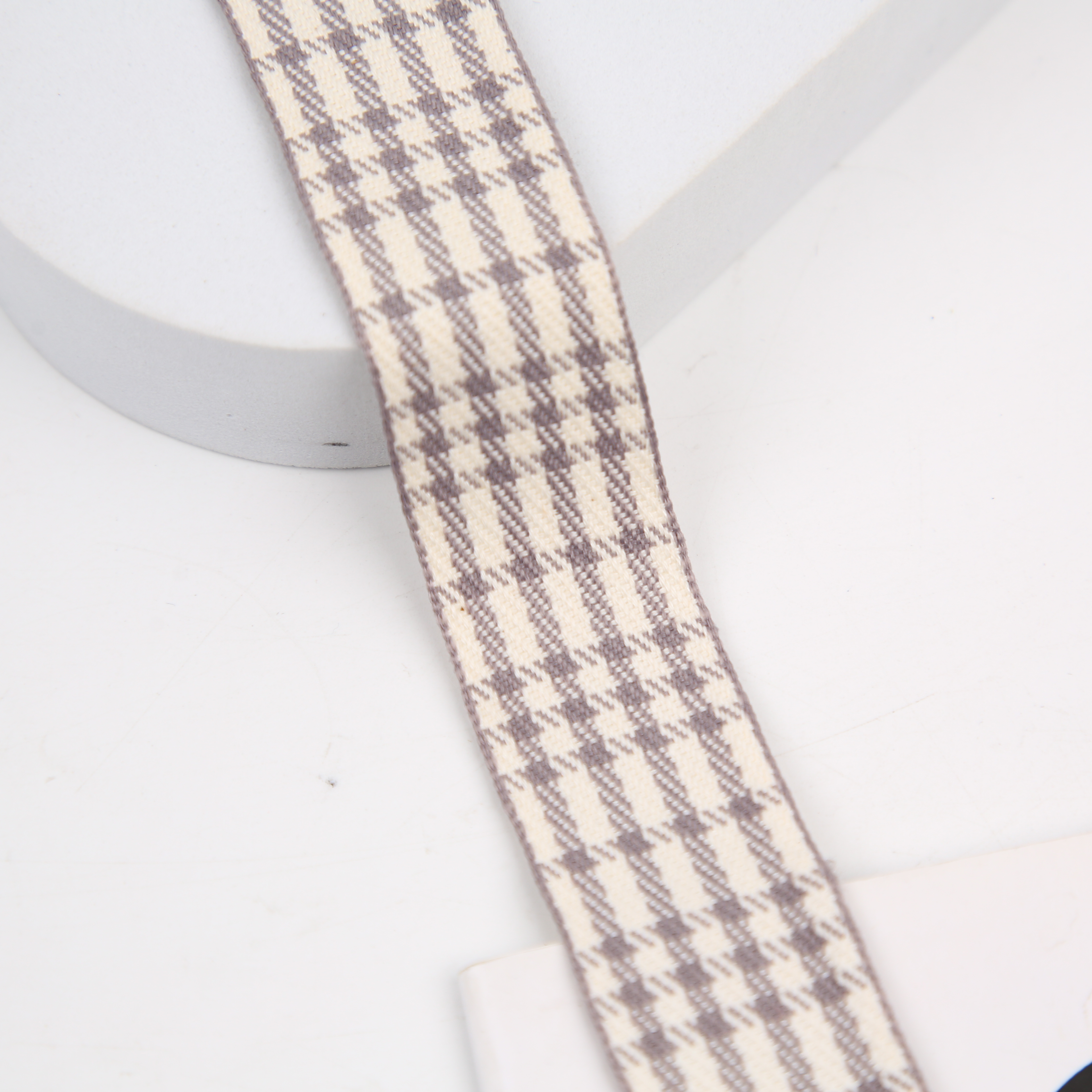 Manufacturers Supply Wholesale Ribbon Press Ribbon High Quality Trustworthy Clothing Accessories Hair Accessories Ribbon Lattice Application Scenario