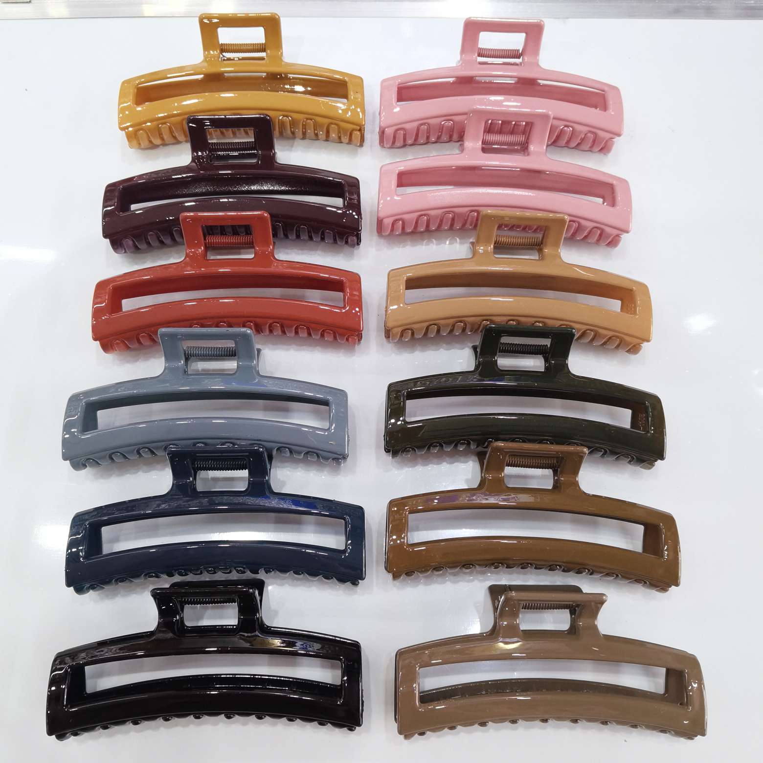 Internet-famous bestseller, popular and trendy Korean style, classic and fashionable Korean style, 11-color maca color bestseller, double half-moon white cloud triangle