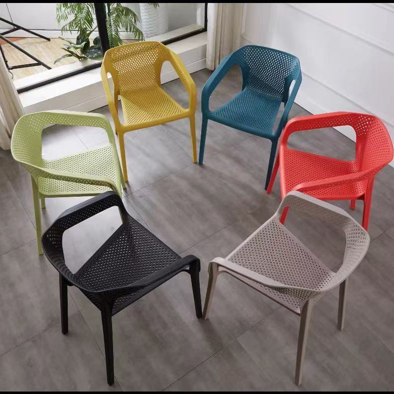 北欧塑料带扶手靠背椅加厚休闲成人餐椅简约大排档实心凳子洽谈椅详情图4
