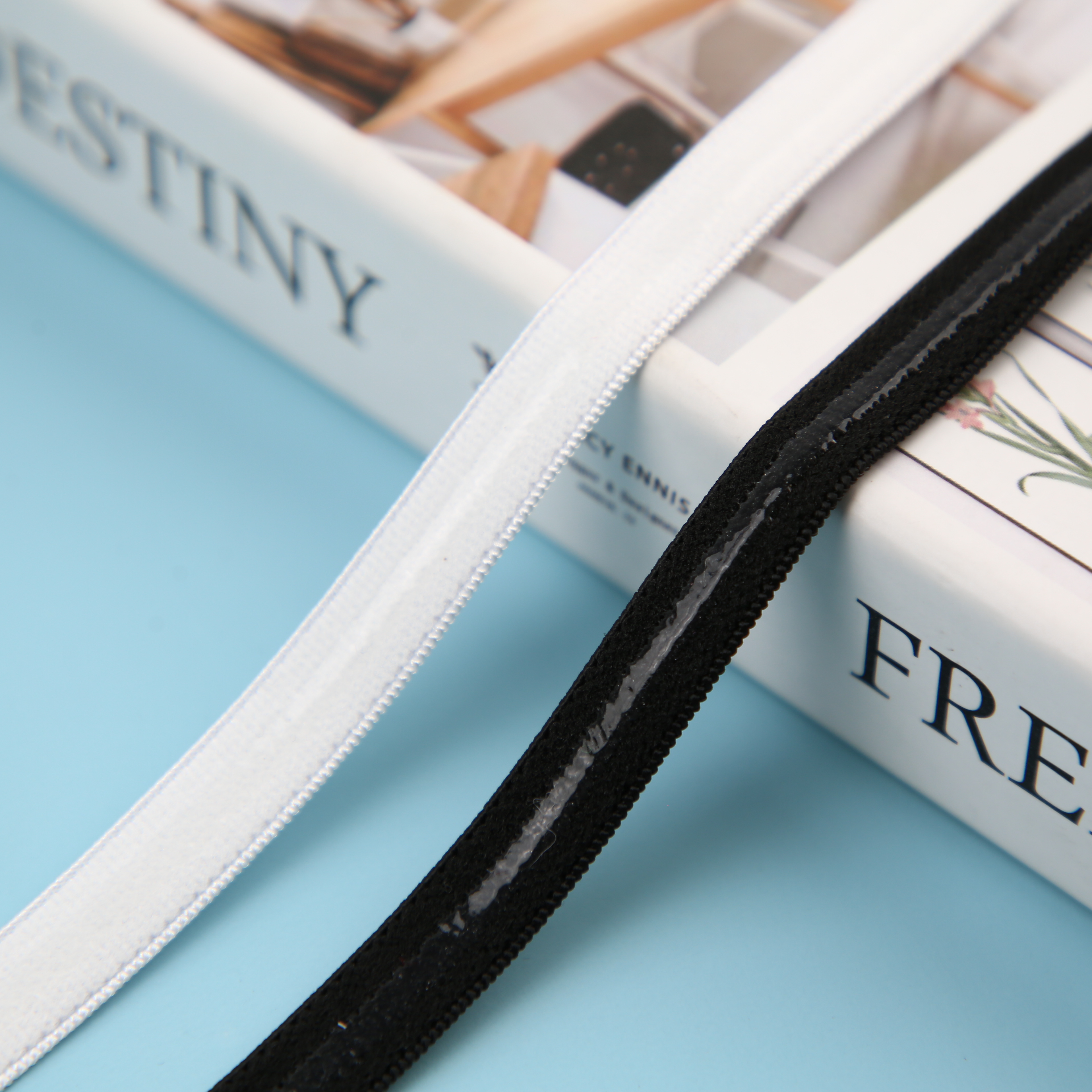 2023年新款2.5CM双色 黑底金面带