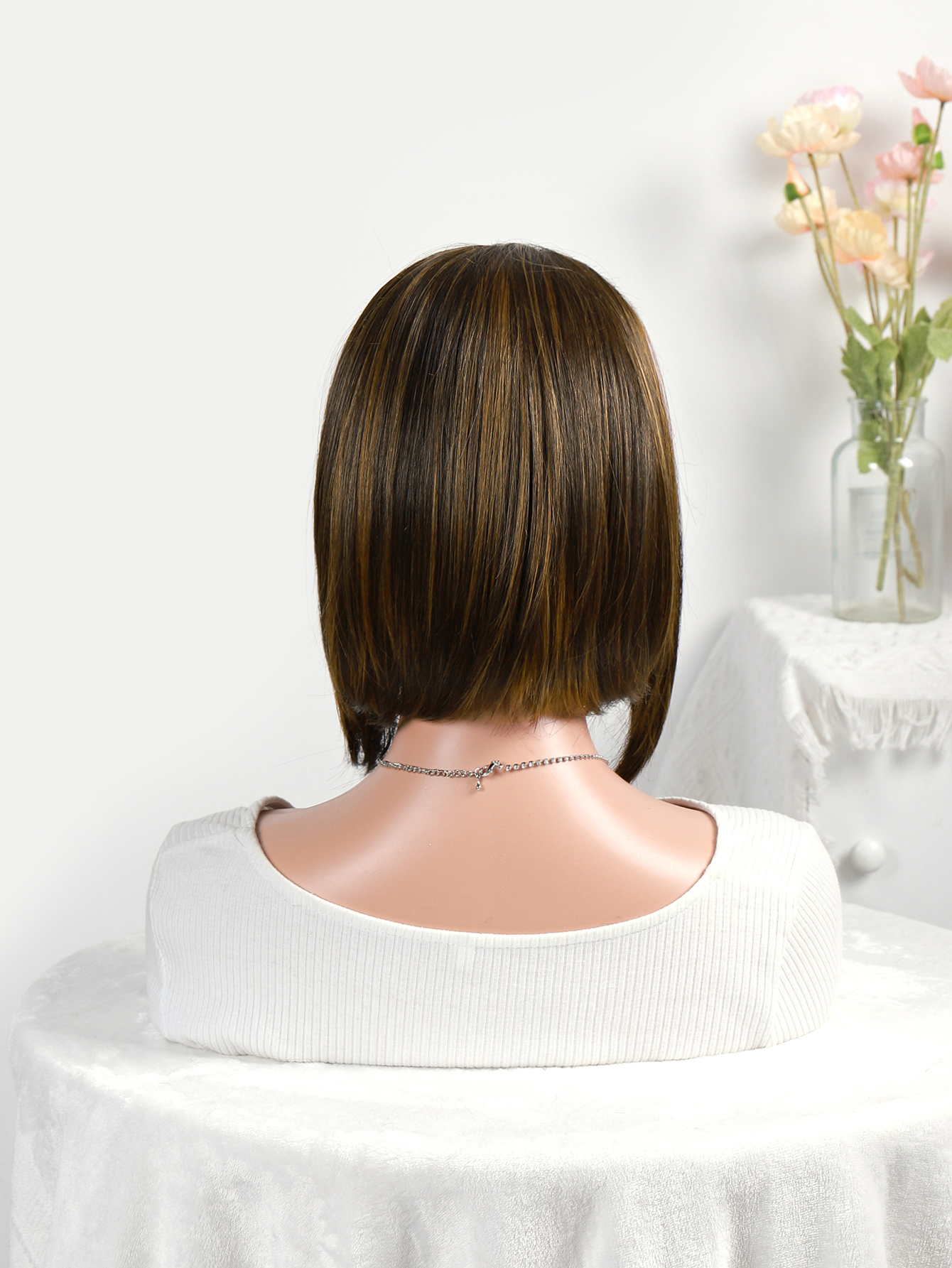 Wholesale of black and brown short straight Bob wigs and synthetic fiber hair covers for European and American fashion ladies in foreign trade newlook Item Picture
