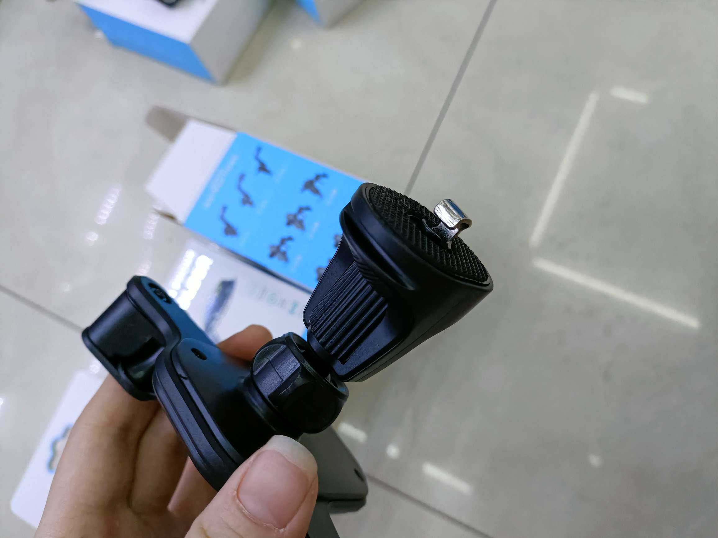 C-03系列车载手机支架 吸盘支架/三脚出风口支架/挂钩出风口支架详情图18