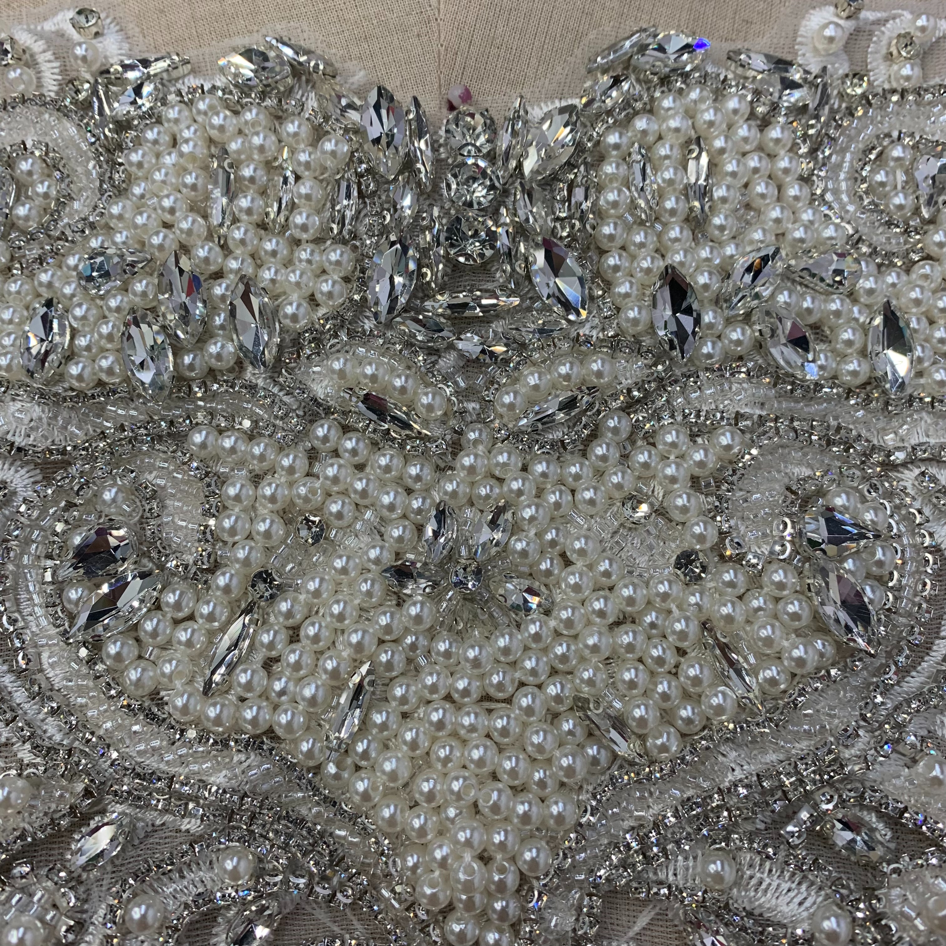 批发时尚潮流婚纱礼服手工钉珠蕾丝贴花详情3