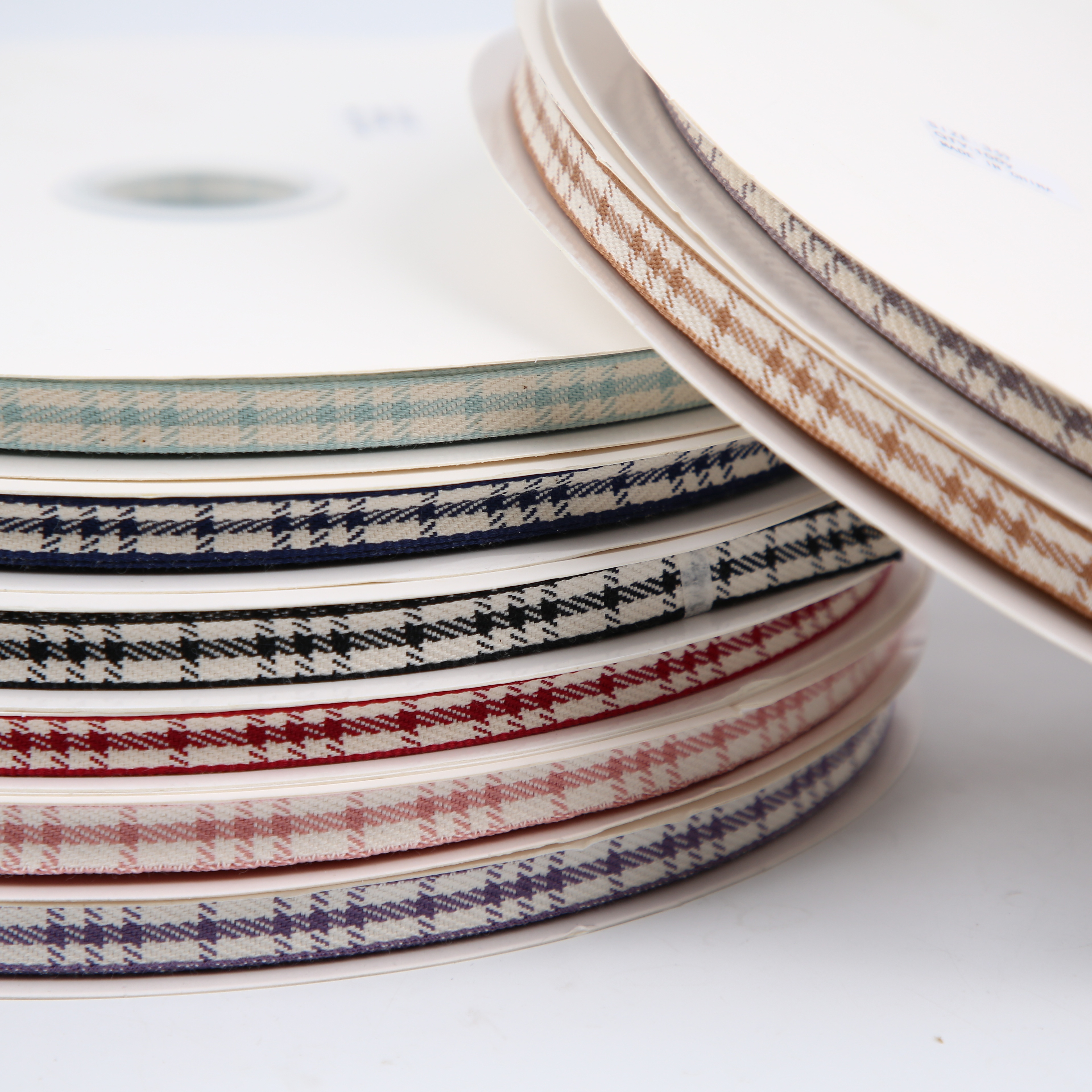 Manufacturers Supply Wholesale Webbing Embossed Belt With High Quality Trustworthy Clothing Accessories Hair Accessories Webbing Lattice