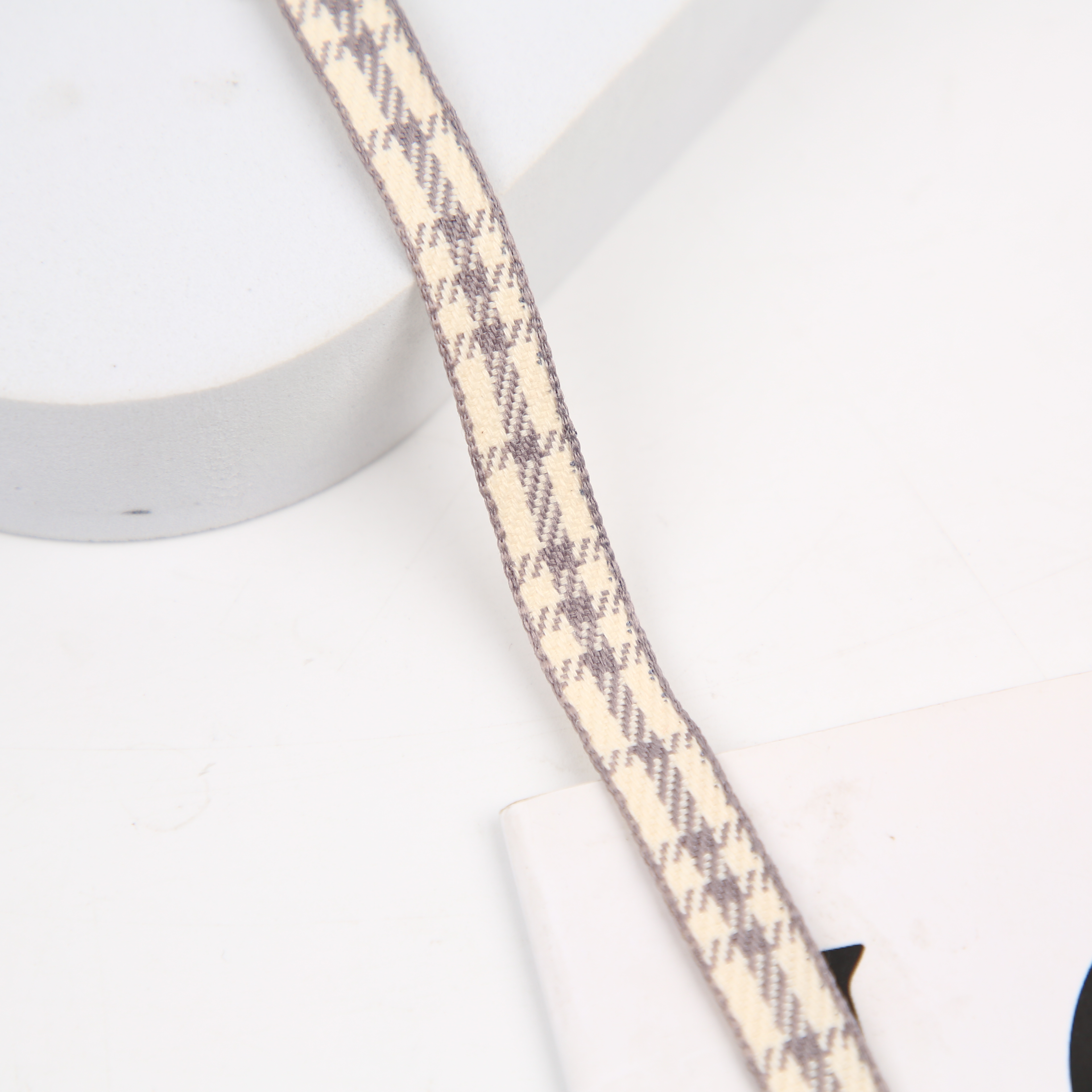 Manufacturers Supply Wholesale Webbing Embossed Belt With High Quality Trustworthy Clothing Accessories Hair Accessories Webbing Lattice details Picture