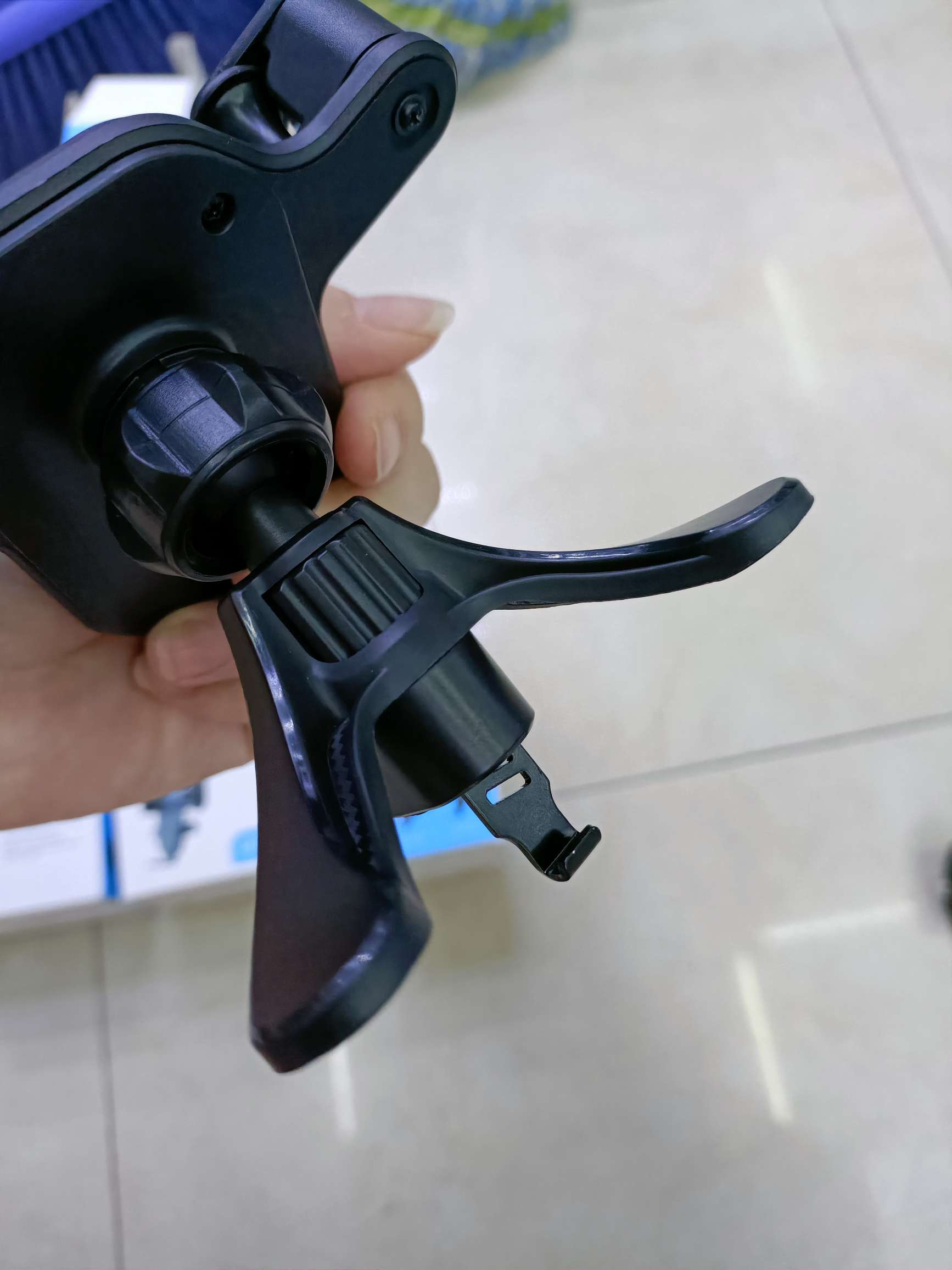 C-03系列车载手机支架 吸盘支架/三脚出风口支架/挂钩出风口支架详情图13