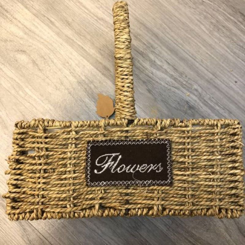 Creative handcrafted straw weaving large baskets, eco-friendly baskets, storage baskets, handle baskets, flower POTS and vases Application Scenario