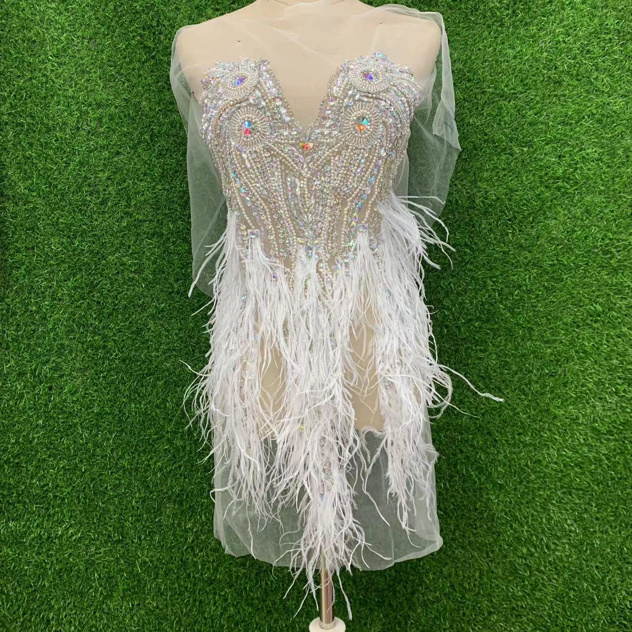 羽毛新款 56X100cm深V款婚纱礼服手工钉珠贴花详情1