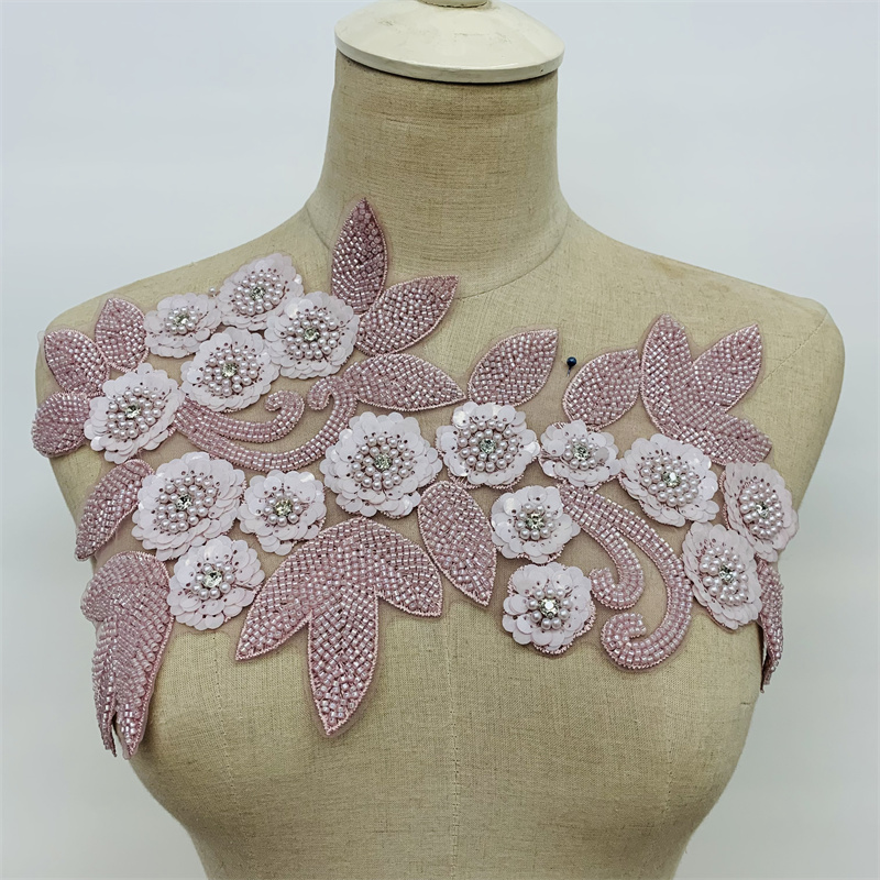 Three-dimensional floral light luxury clothing, including collar flowers, corsages, accessories, flower embroidery, appliques, floral pairs, and lace details Picture