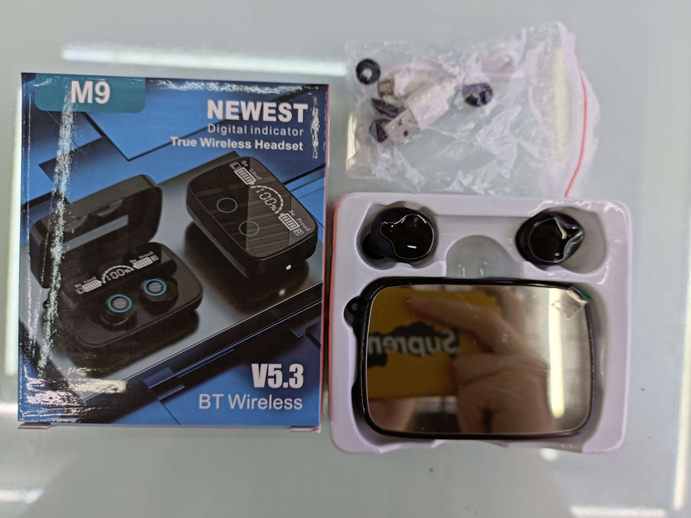 M9 Bluetooth headset with cabin light