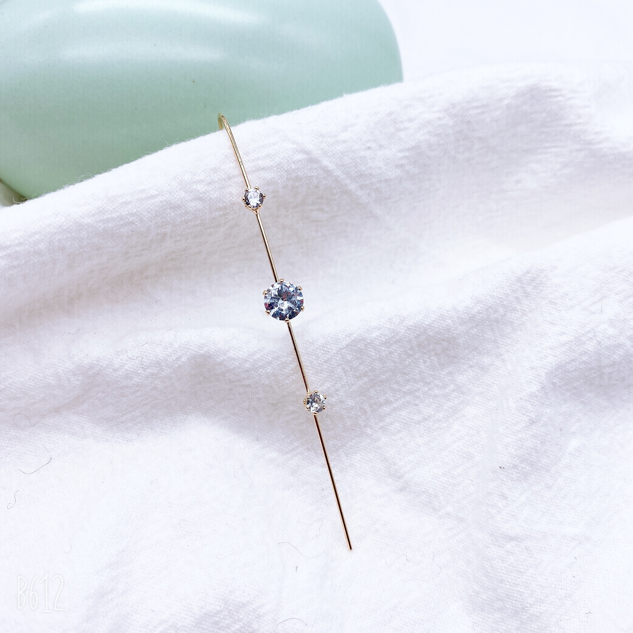 Exquisite earrings and ear hooks create a refined and fashionable beauty Application Scenario