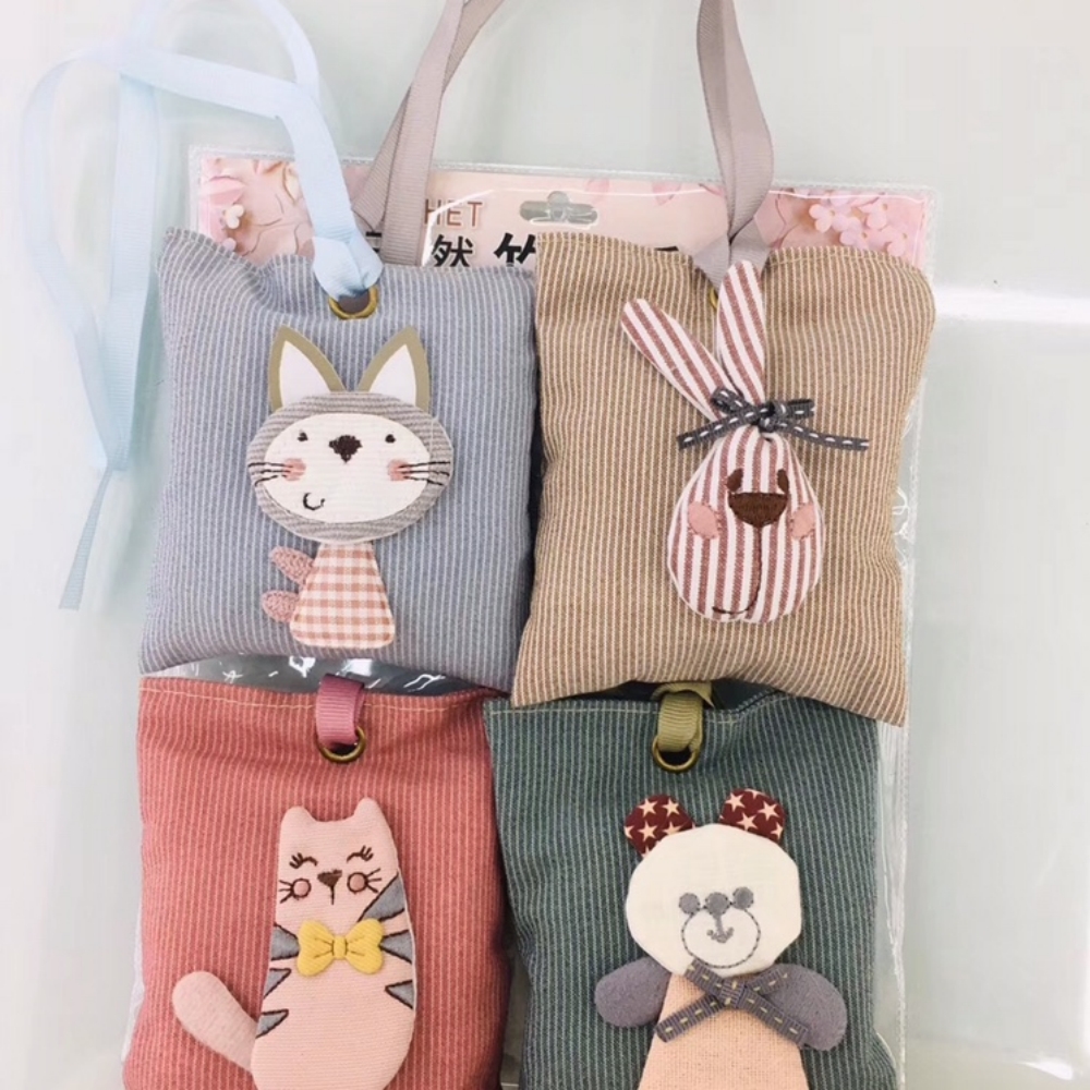 zt-tk34 Deodorizing and Dehumidifying Bamboo Charcoal Aromatherapy Bag Craft Aromatherapy Bag Application Scenario