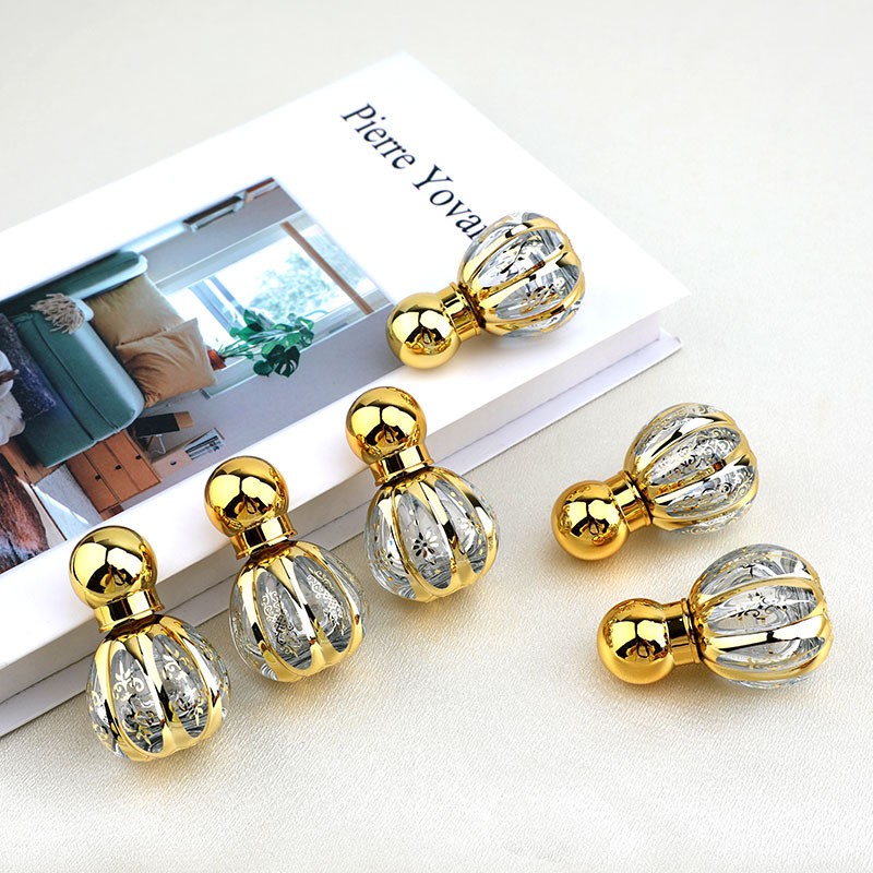 Manufacturers wholesale 12ML ball bottle high-grade essential oil dispenser bottle portable perfume glass bottle UV engraving ball bottle thumbnail