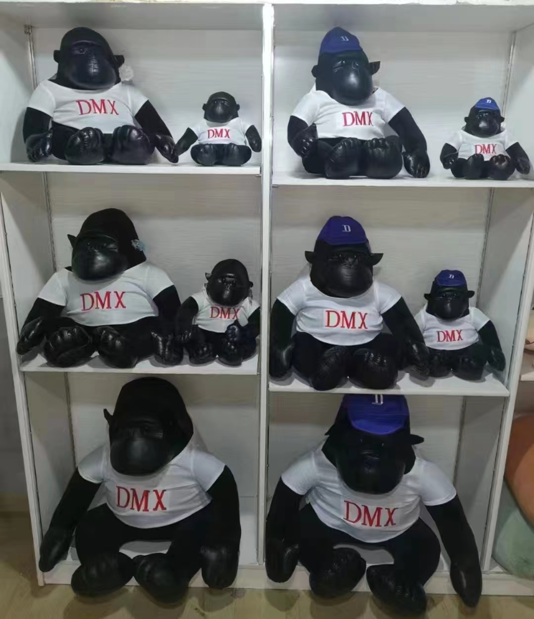 The new creative plush toy, the popular gorilla doll, is a birthday gift for boyfriends and girlfriends details Picture