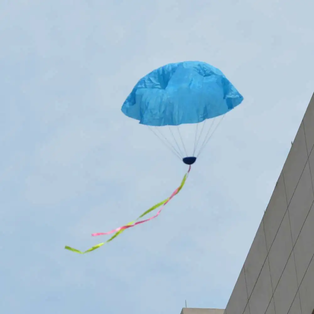 1. Children's parachute 25/ medium pack: One box contains 500 pieces. (Box size: 47.5X47.5X23CM) 5 colors: red, green, yellow, rose red, blue, single detail image 3