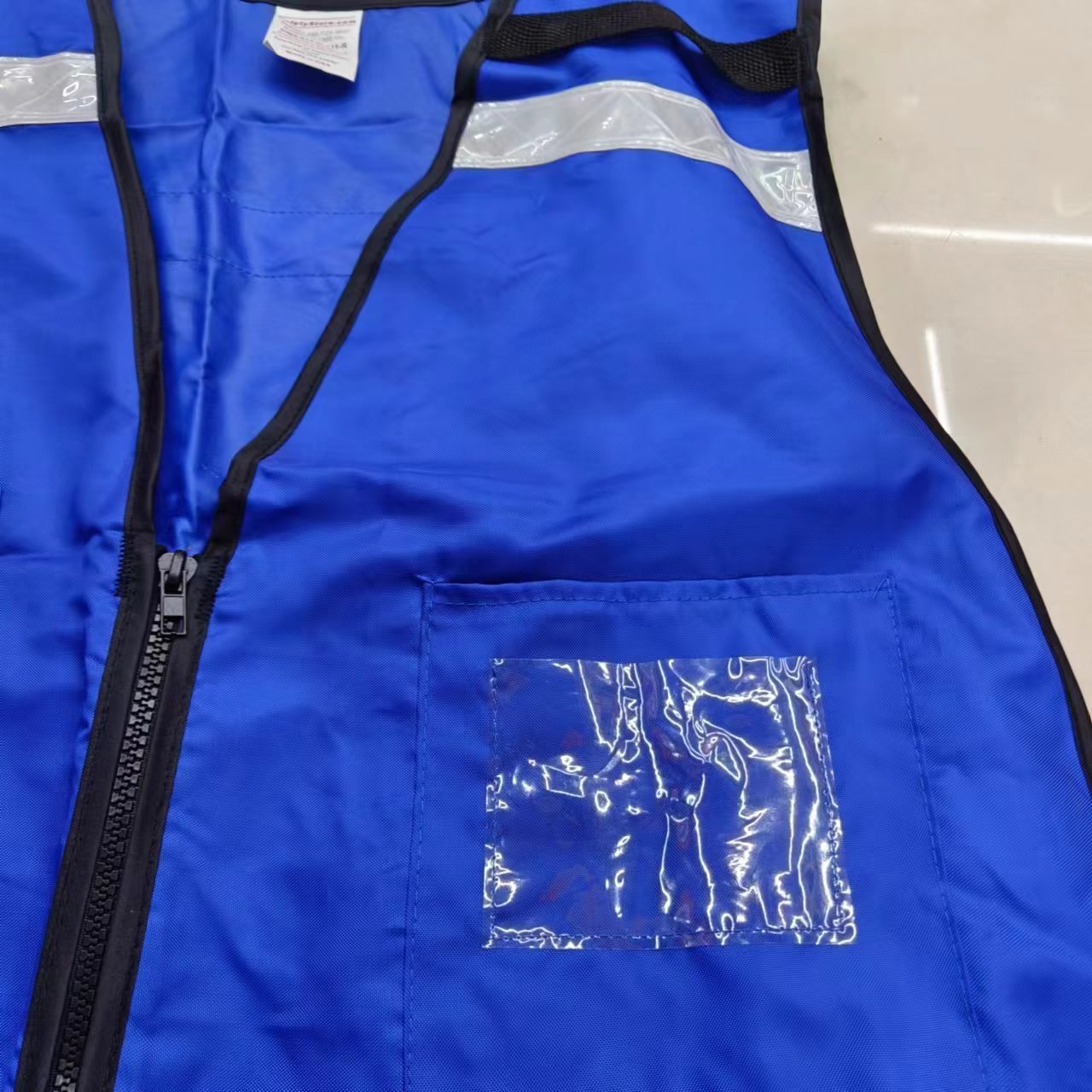 交通安全服装实物图