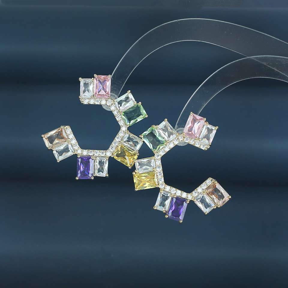The 2023 new stylish square-shaped zircon earrings s925 with silver needle design exude a sense of high-end and light luxury for women detail image 4