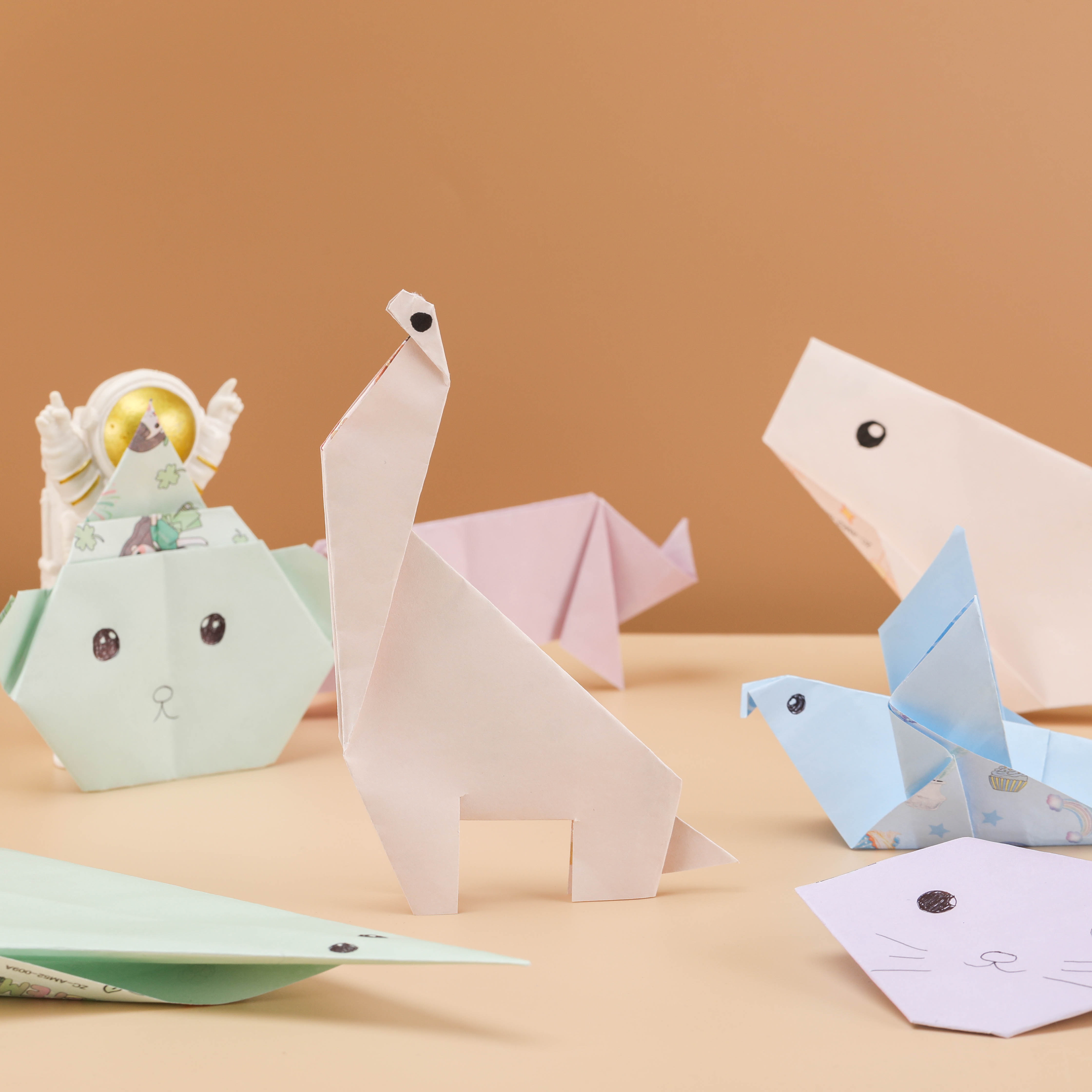 ZC-AM52 Handmade origami Item Picture