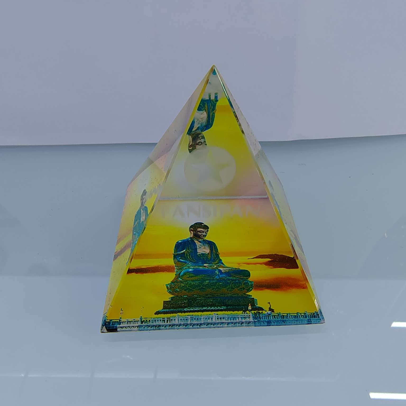 精美水晶金字塔摆件，图案可定制尺寸4㎝  5cm  6cm