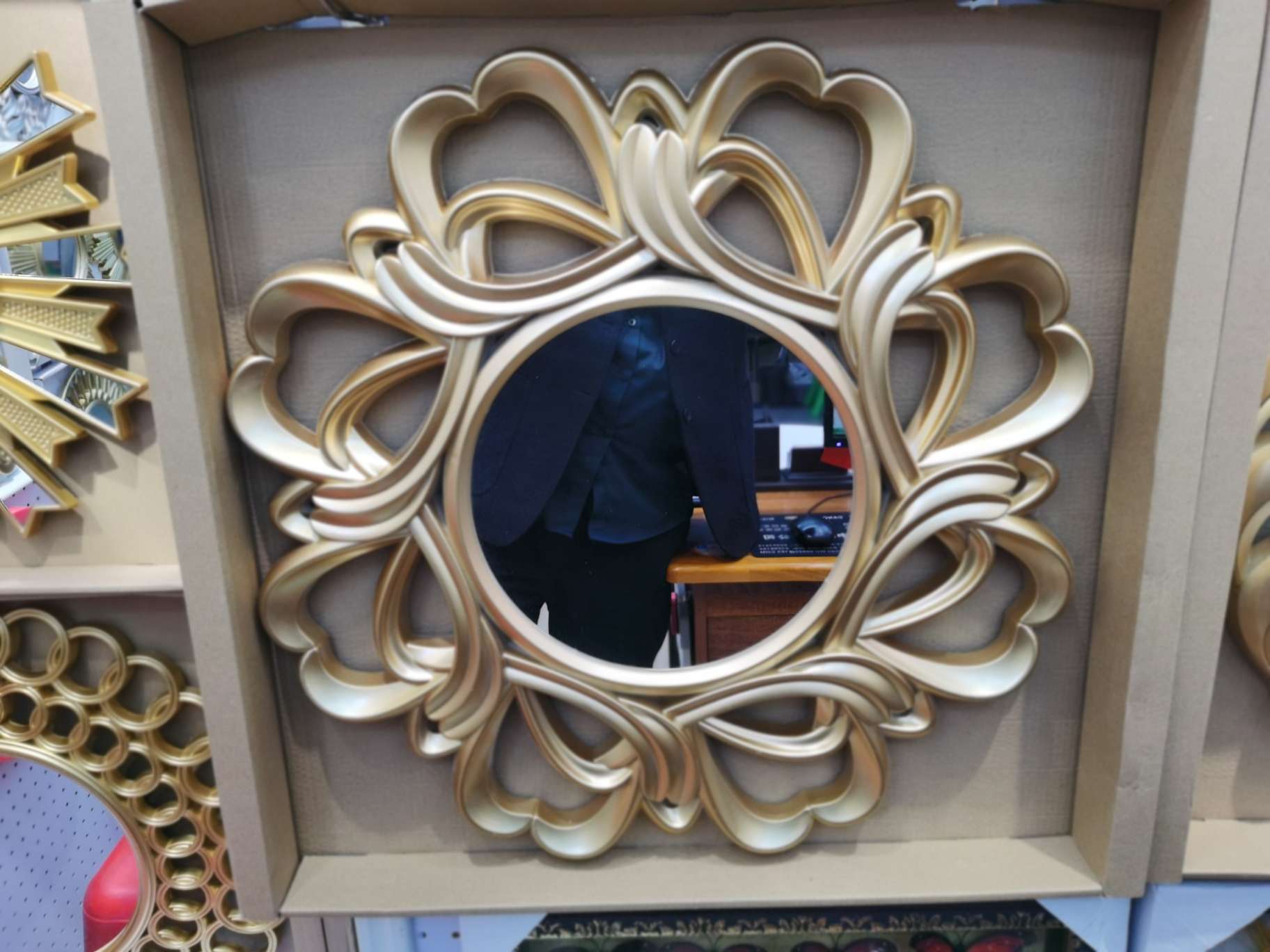 钟表镜子细节图