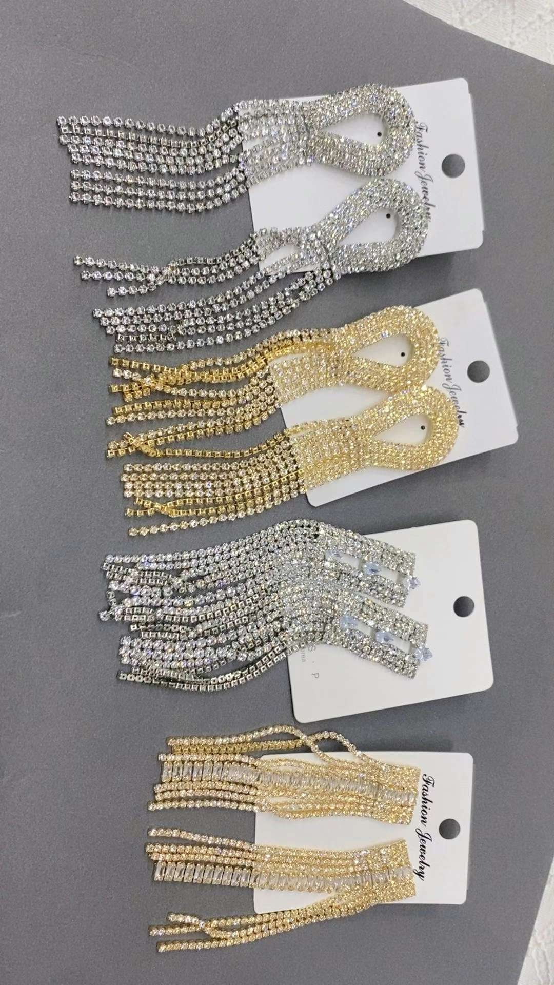 Bare diamond earrings Specification image