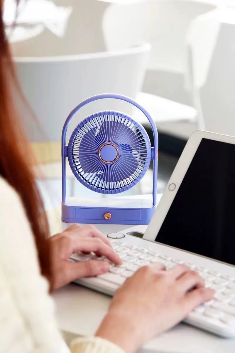 旋转台式USB小风扇便携式桌面充电三档调节学生办公室电风扇详情12