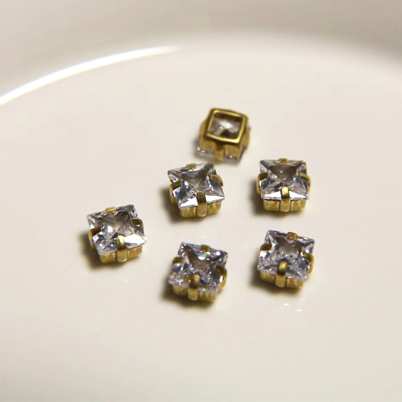 Wholesale of square zircon claw clamps, four-claw hand-sewn diamonds, DIY jewelry accessories details Picture