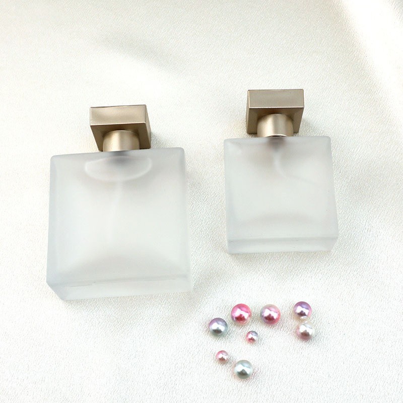 Square perfume bottle 30ml/50ml screw glass bottle with the same brand sample perfume dispenser bottle portable empty bottle thumbnail