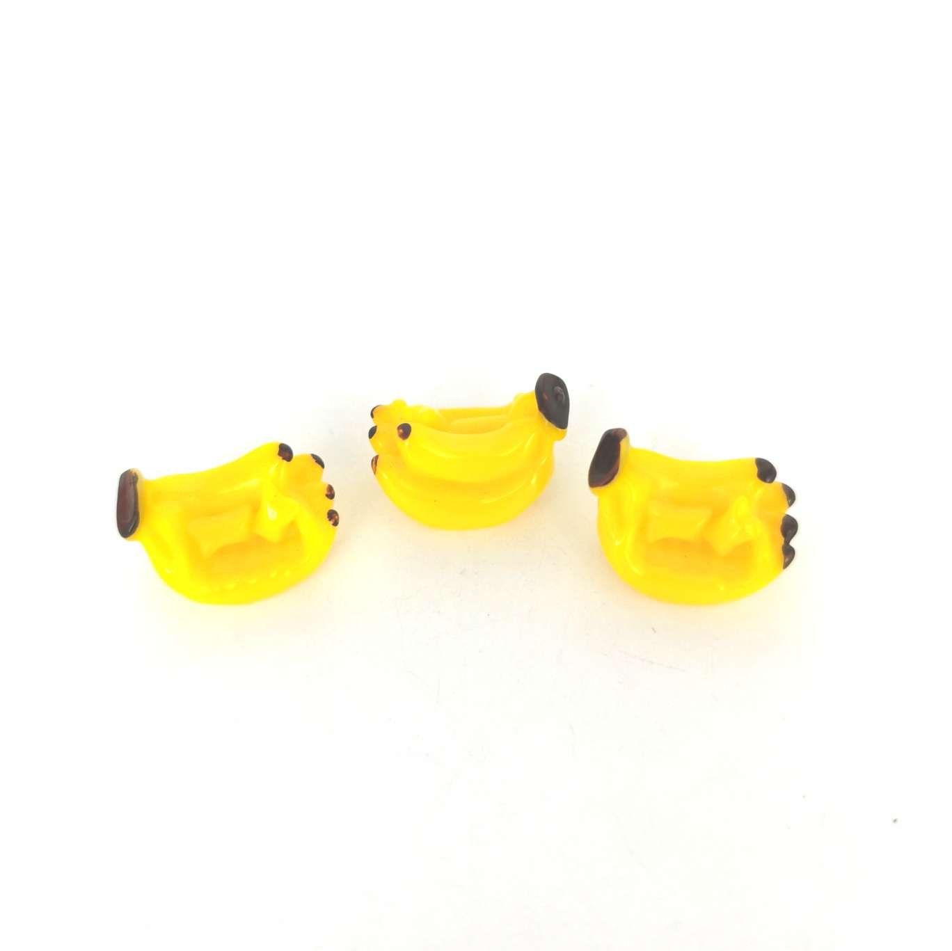 Mini miniature food play fruit sofa, grape, orange, apple, banana pendant, Tietile DIY toy supermarket resin simulation jewelry accessories Application Scenario