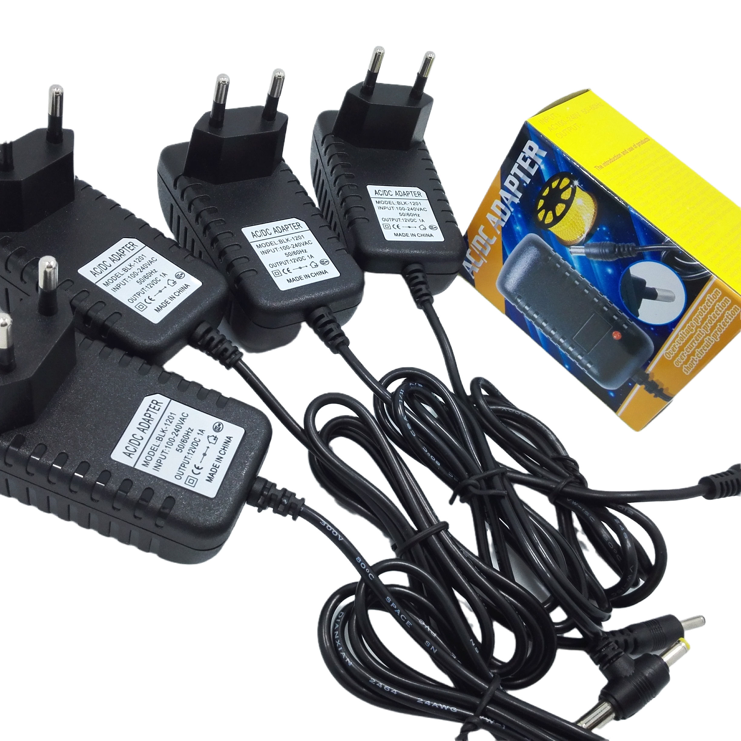 电源适配器/多功能电源适配器白底实物图