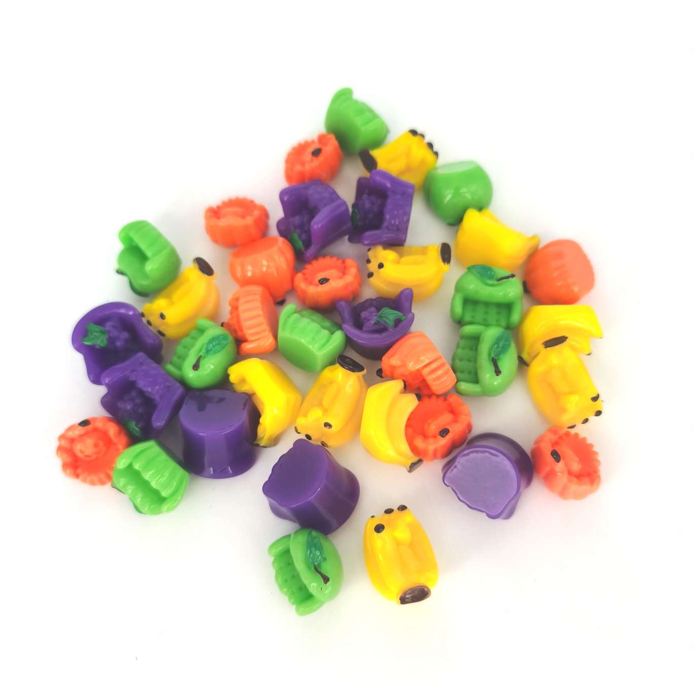 Mini miniature food play fruit sofa, grape, orange, apple, banana pendant, Tietile DIY toy supermarket resin simulation jewelry accessories Item Picture
