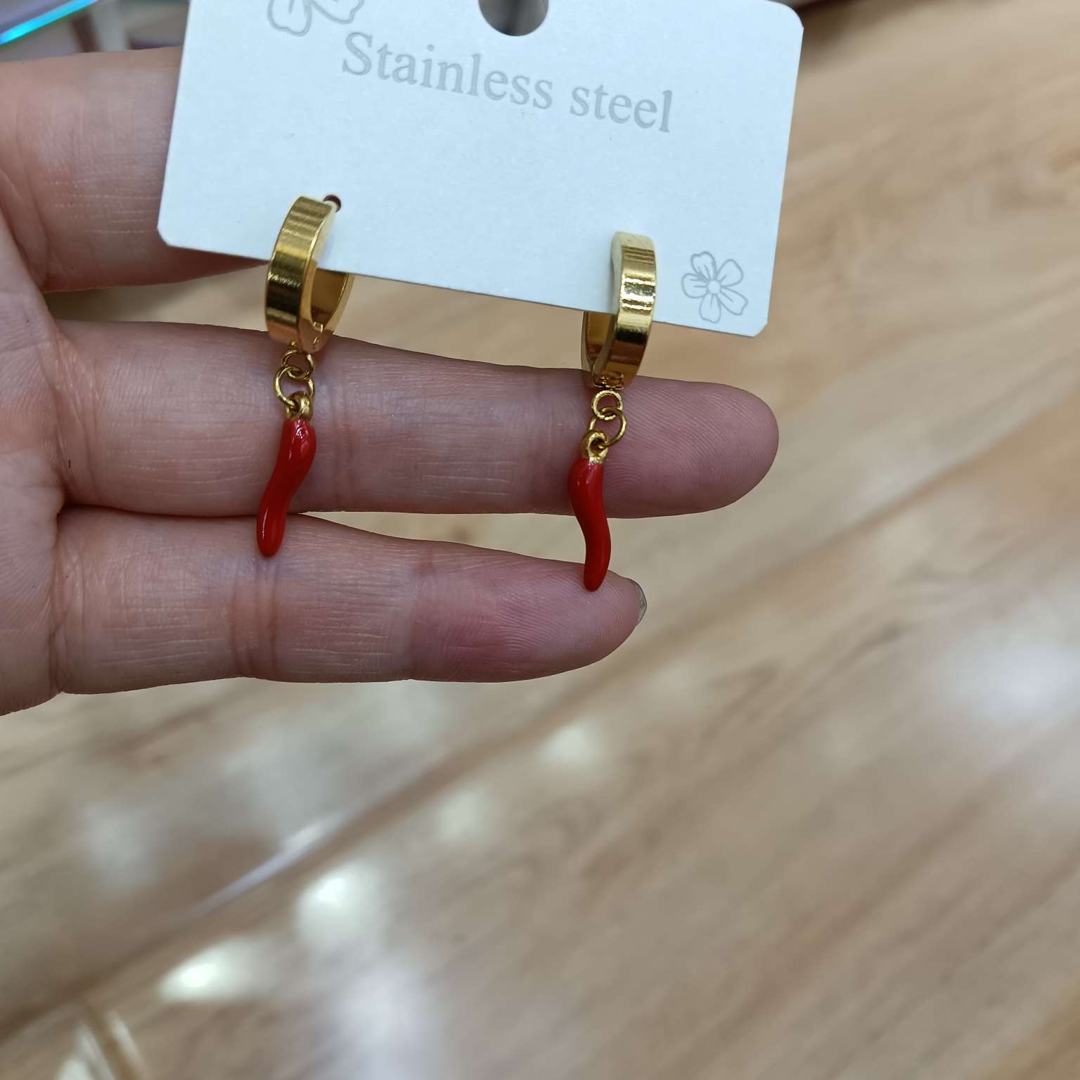 Stainless steel earring earrings, small chili pepper earring