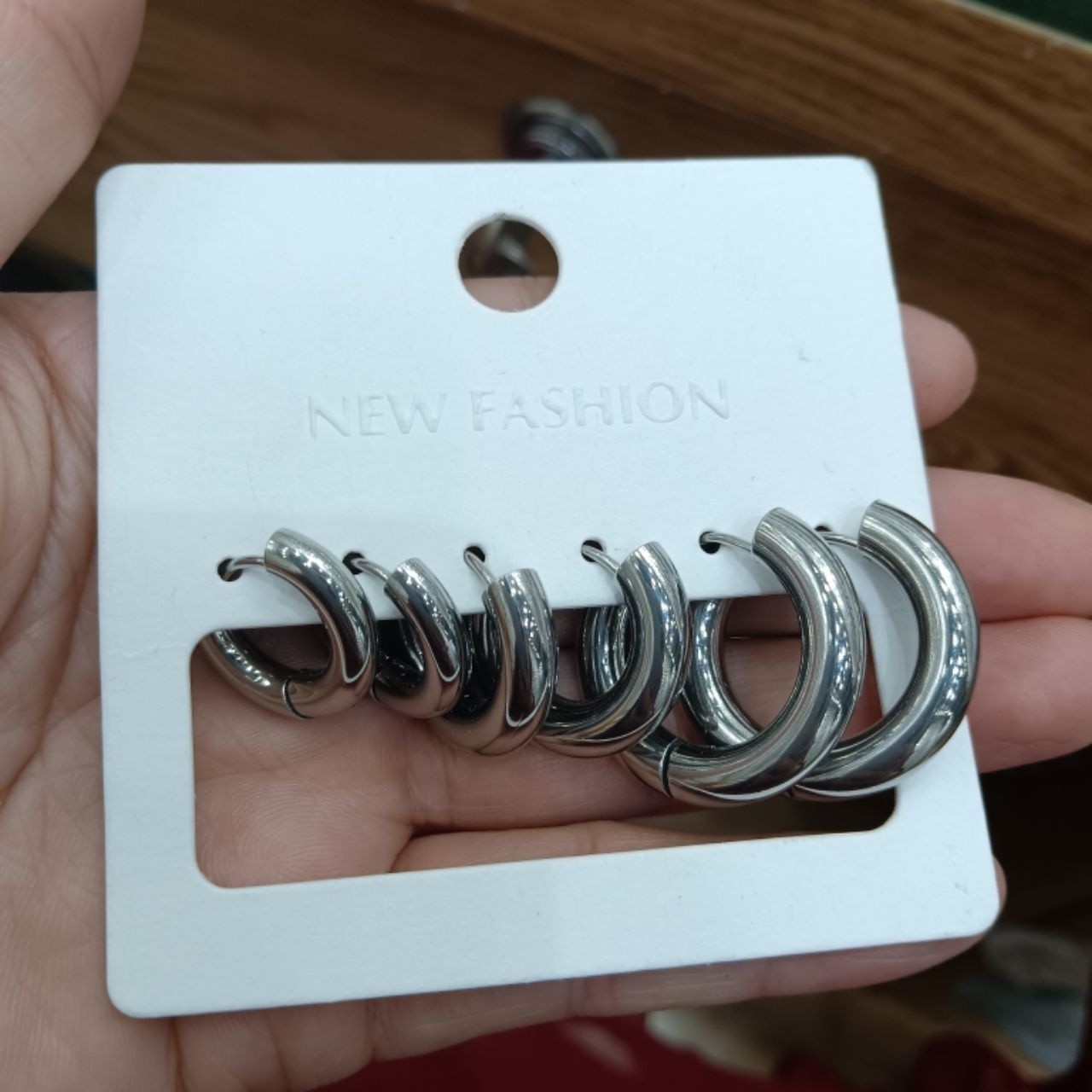 Stainless steel earrings, rigid ring earrings, stainless steel wire earrings details Picture