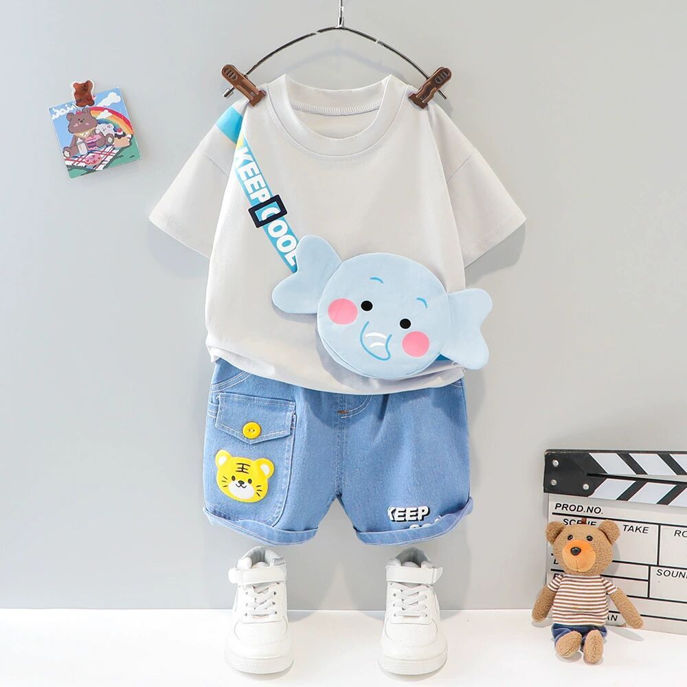 The 2023 new summer dress for baby boys is super cute, cartoonish, cool and adorable. It's a short-sleeved, stylish and casual two-piece set for infants and toddlers detail image 5